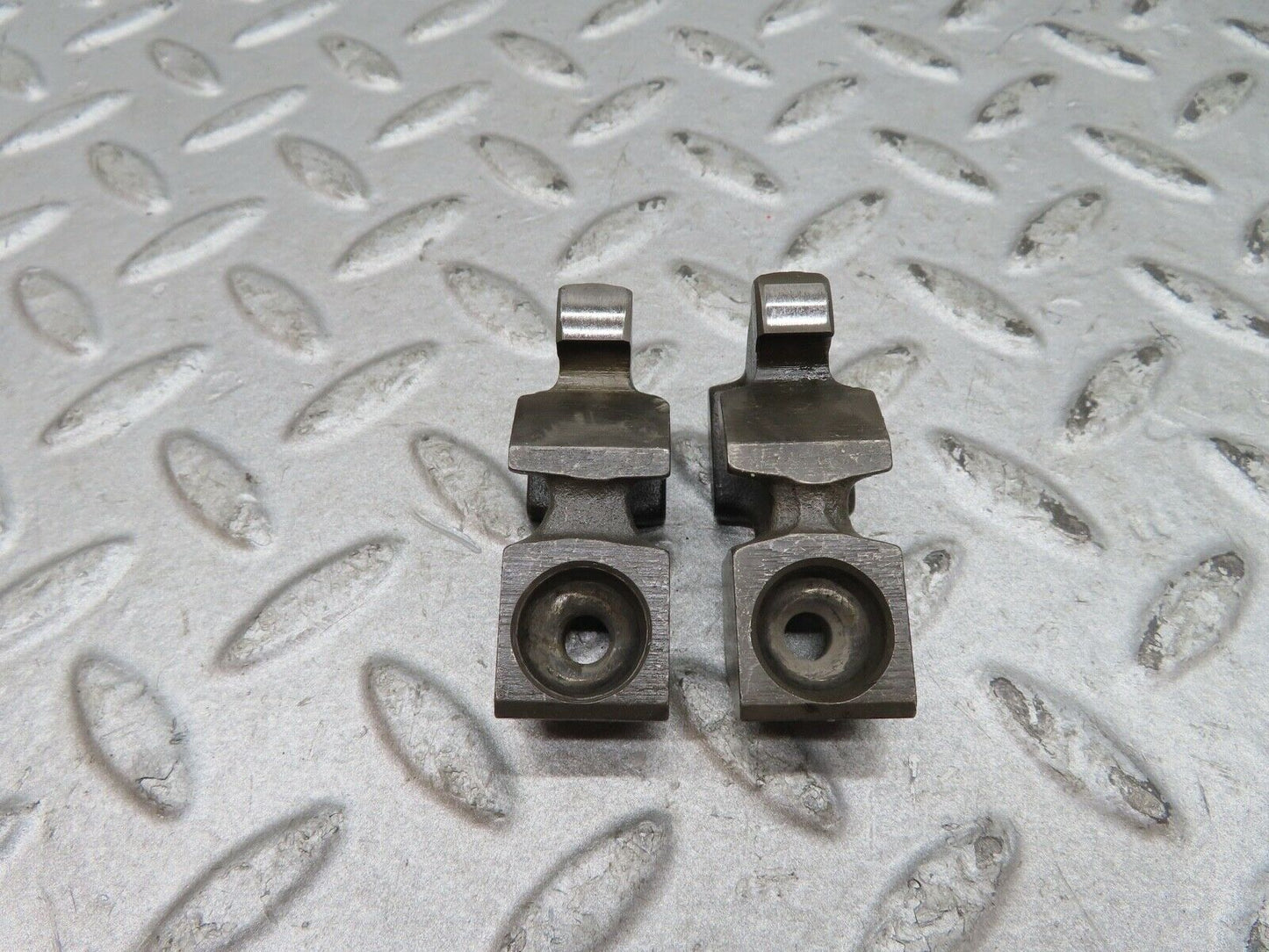 17862 Mercedes-Benz W116 450SEL Valve Rocker Arm