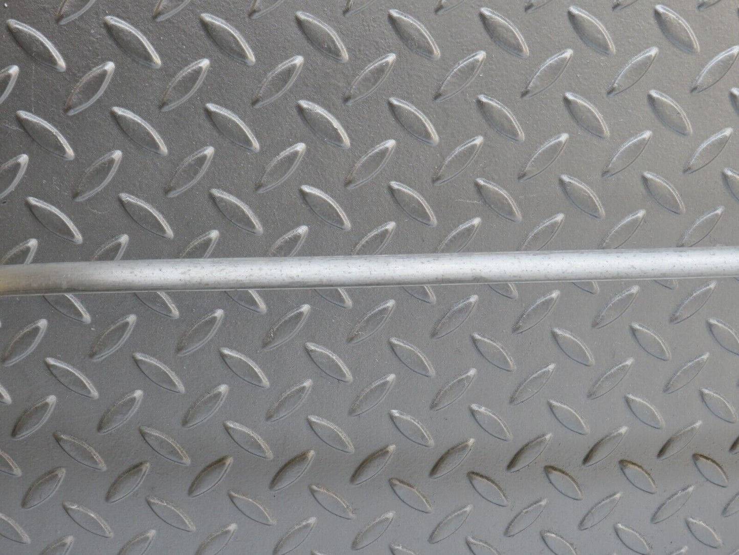 40492 Mercedes-Benz W110 230 Rear Windscreen Chrome Frame