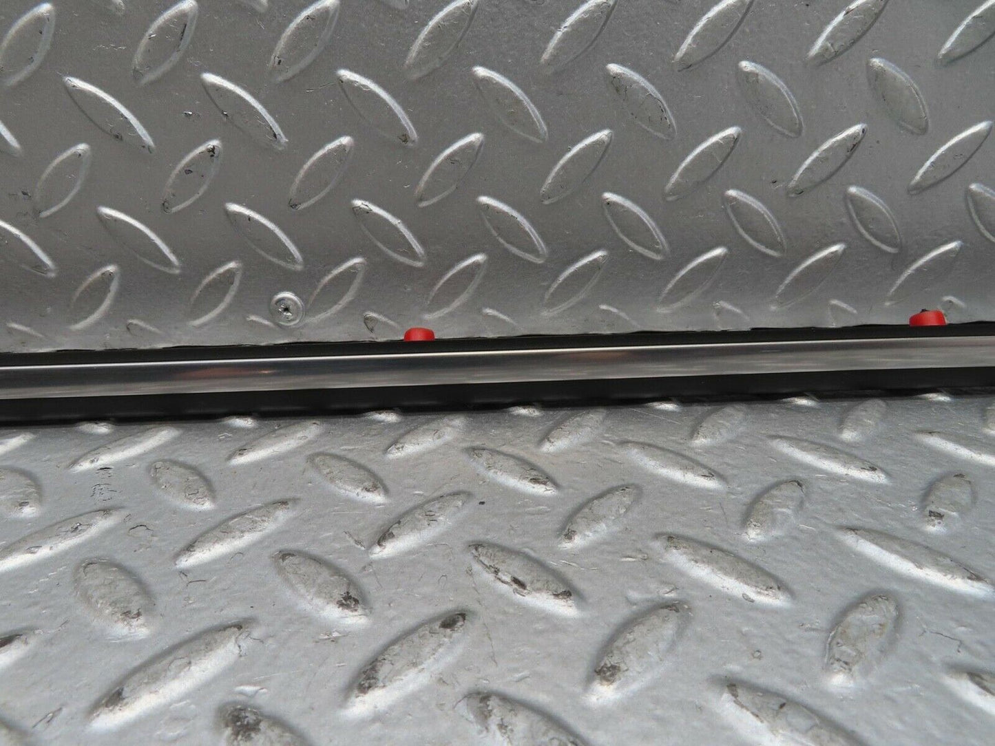 15836 Mercedes-Benz W123 280E Rear Left Door Centre Moulding Trim