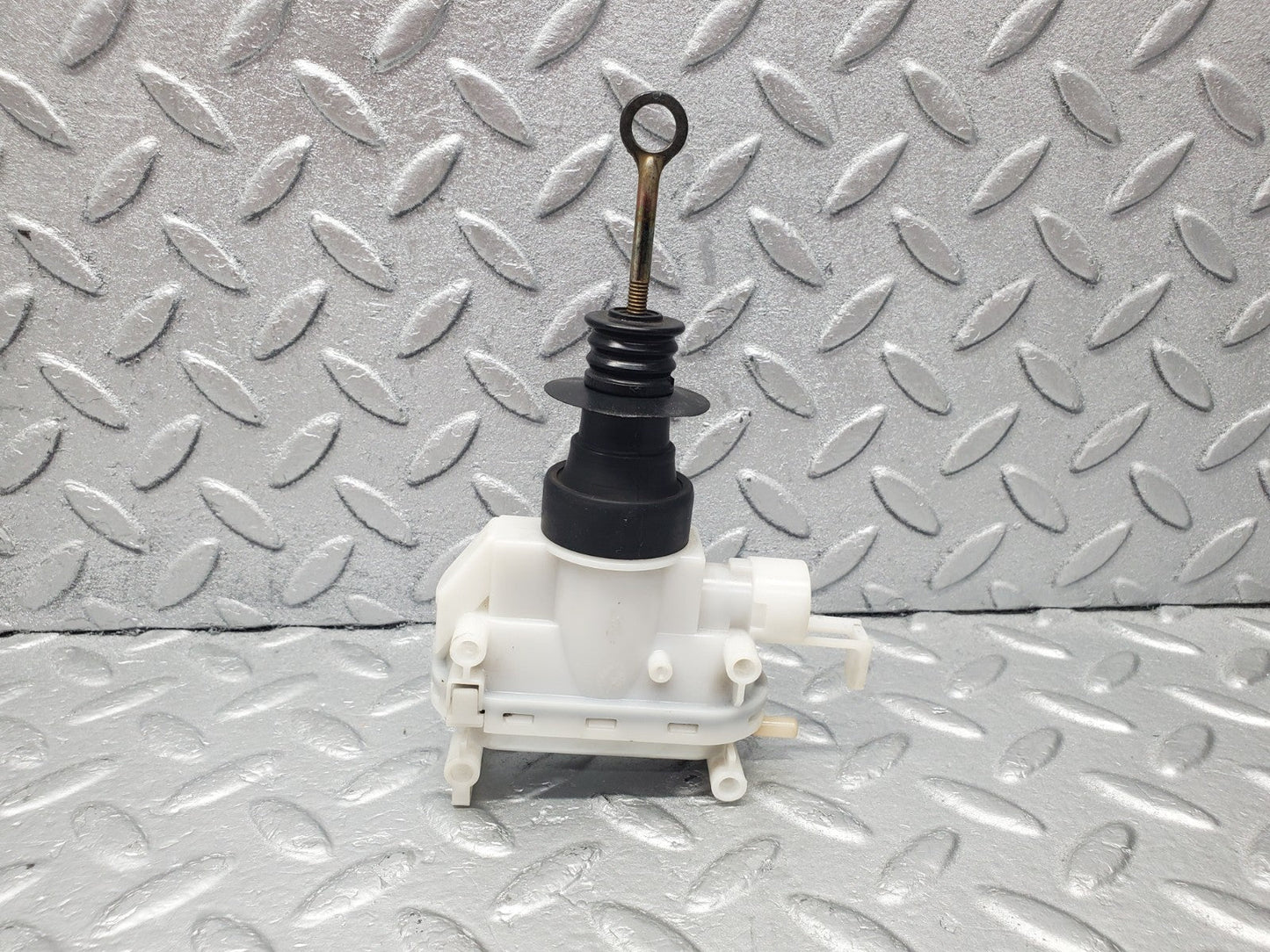 W201 Baby Benz front left door lock vacuum actuator used OEM