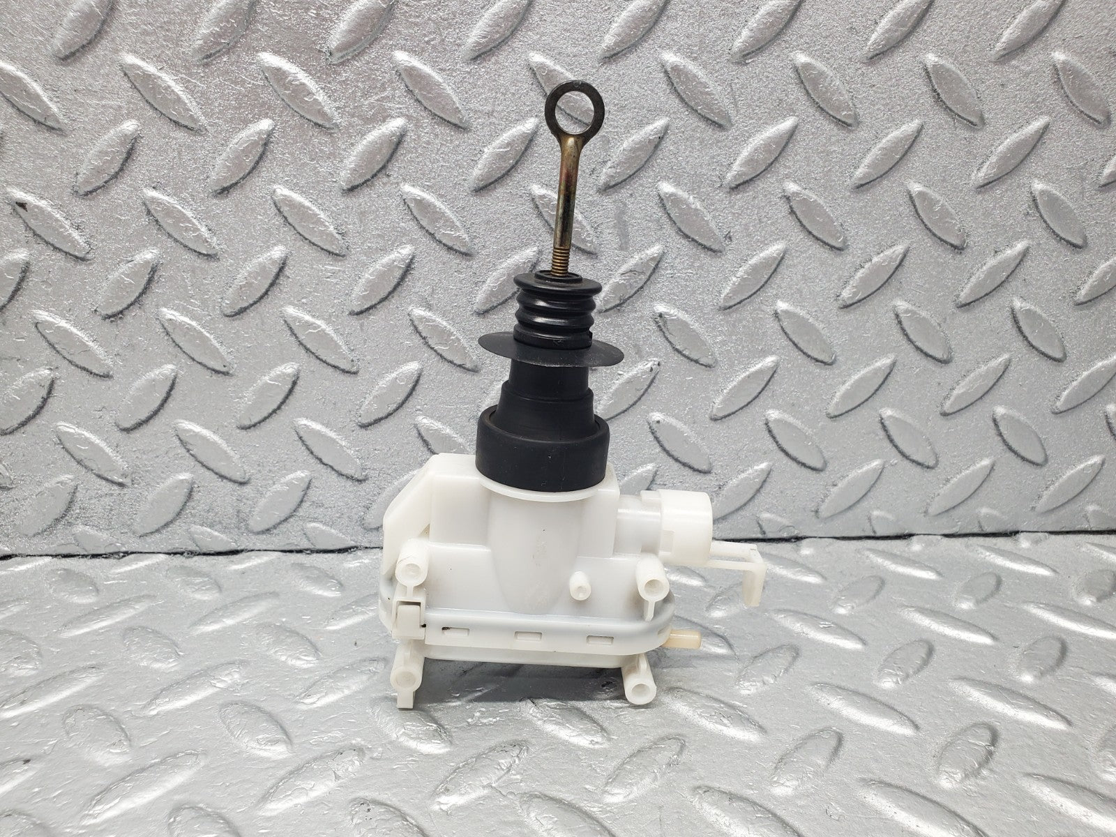 W201 Baby Benz front left door lock vacuum actuator used OEM