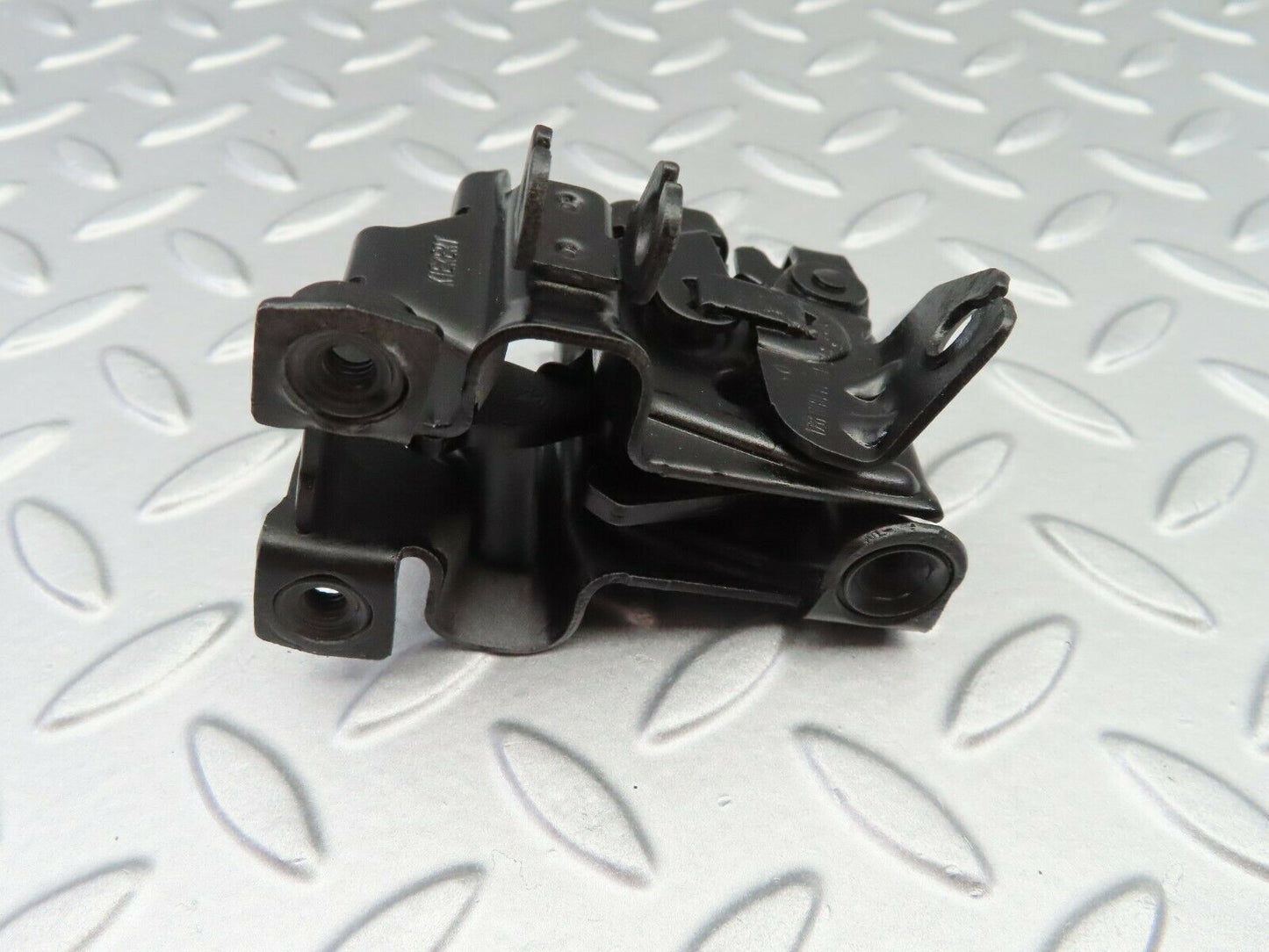 6393 Mercedes-Benz W126 380SE Bonnet Lock Catch Left Side 1268801160