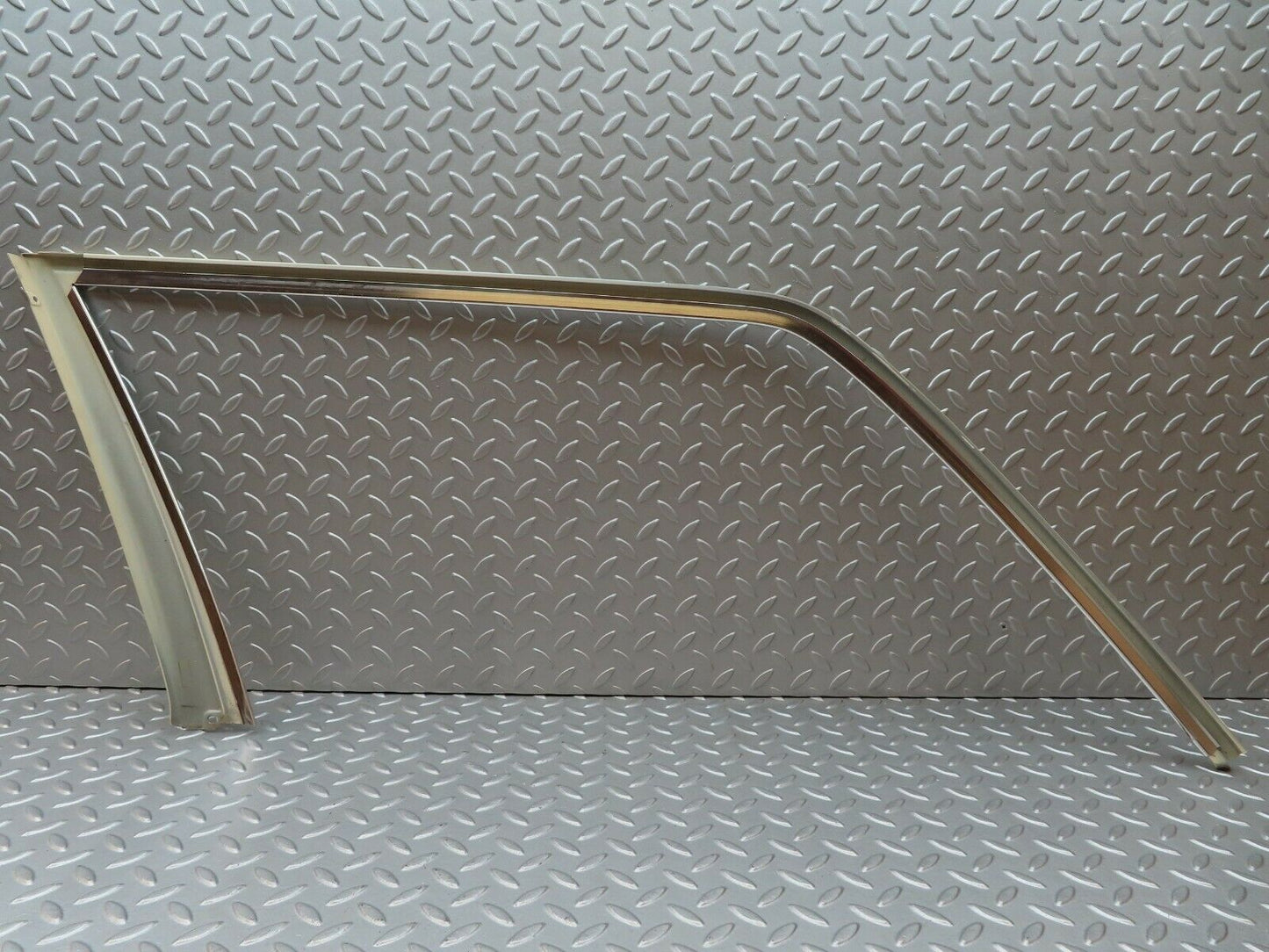 4024 Mercedes-Benz S123 200T Wagon Window Frame Rear Right