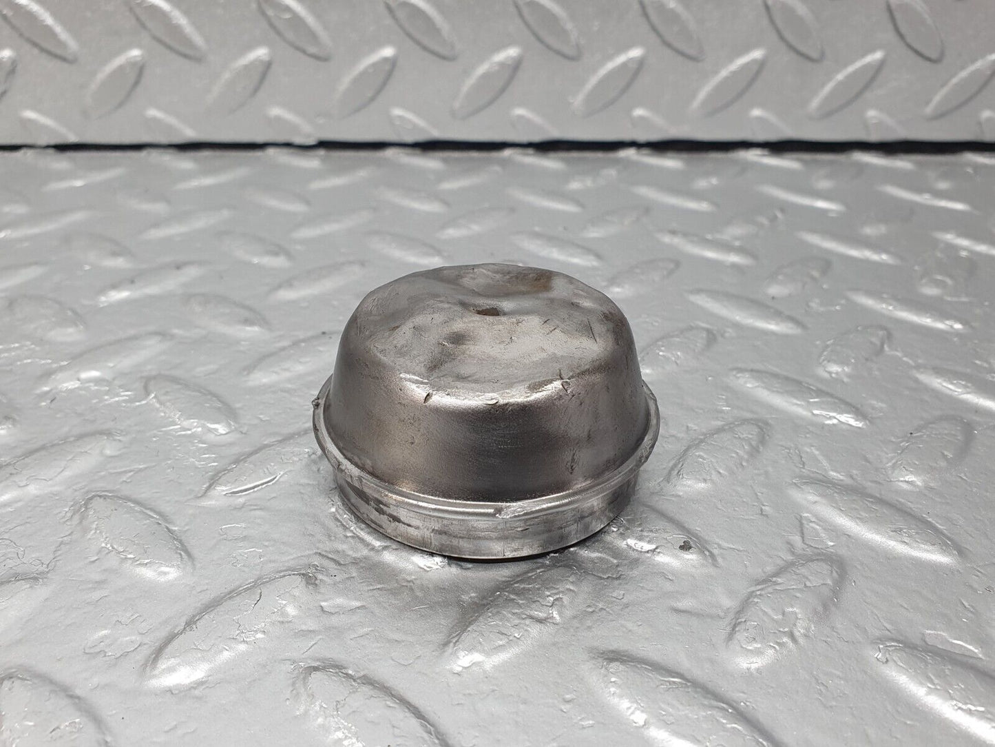 43238 Mercedes-Benz W108 280SE Wheel Hub Locking Cap