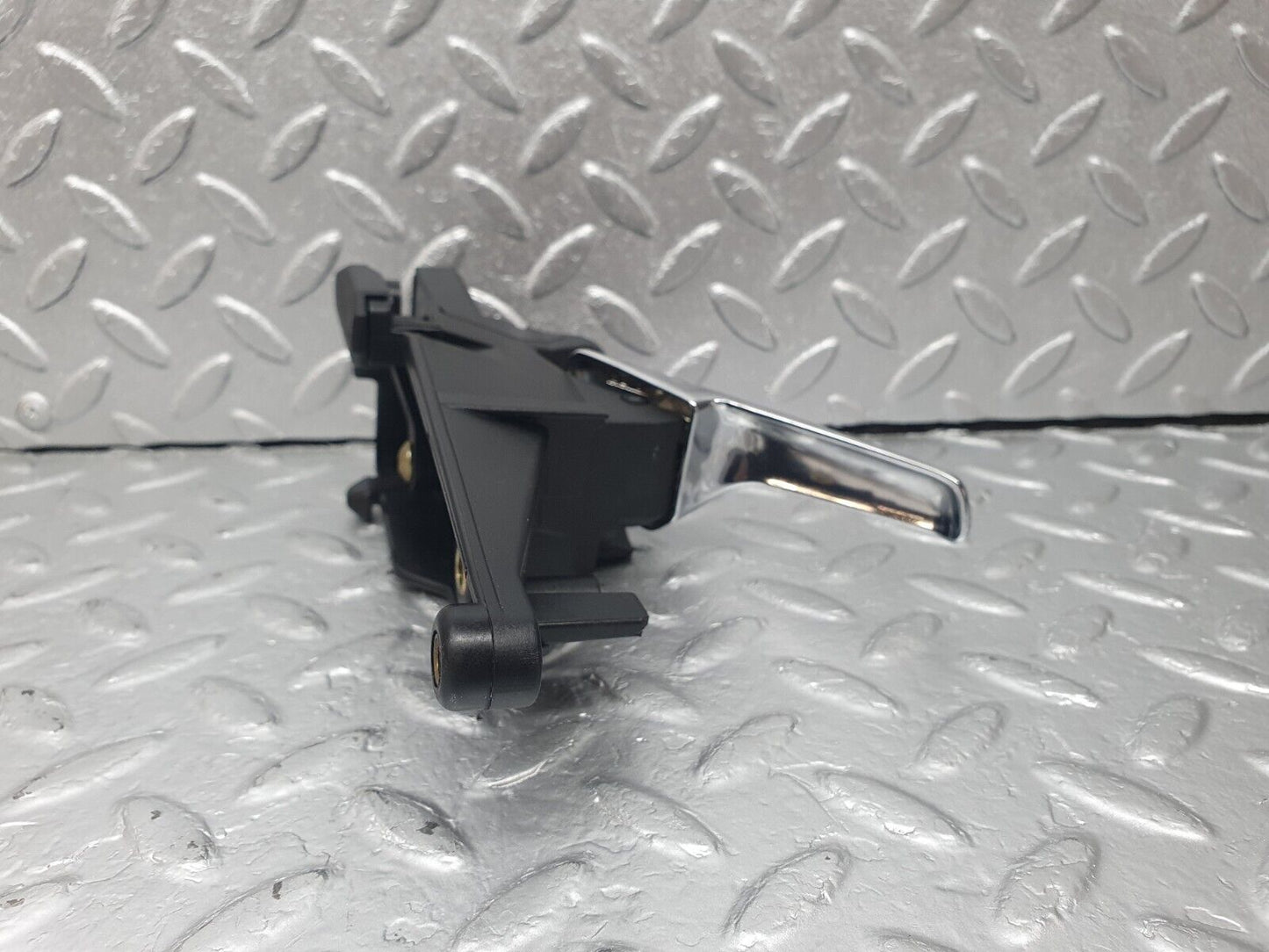 42477 Mercedes-Benz R129 320SL Coupe Left Door Interior Handle