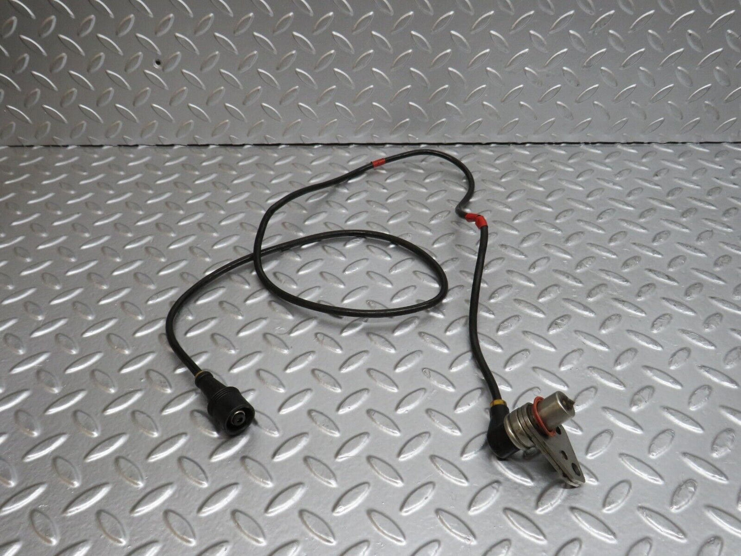 29590 Mercedes-Benz W124 230E ABS Sensor 0265001110