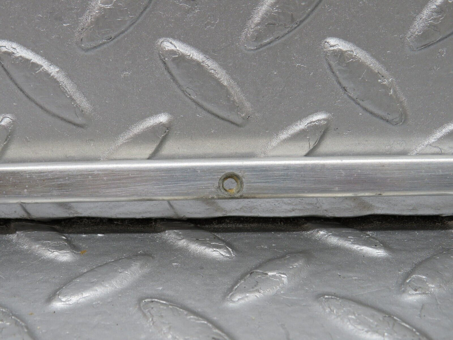 36216 Mercedes-Benz W126 420SE Sunroof Chrome Trim