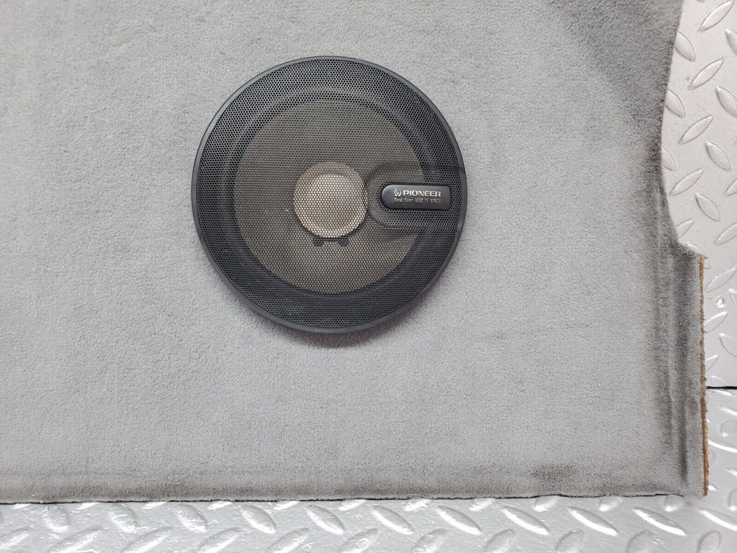 44696 Mercedes-Benz W124 220E Parcel Shelf With Speakers Grey 1246900249