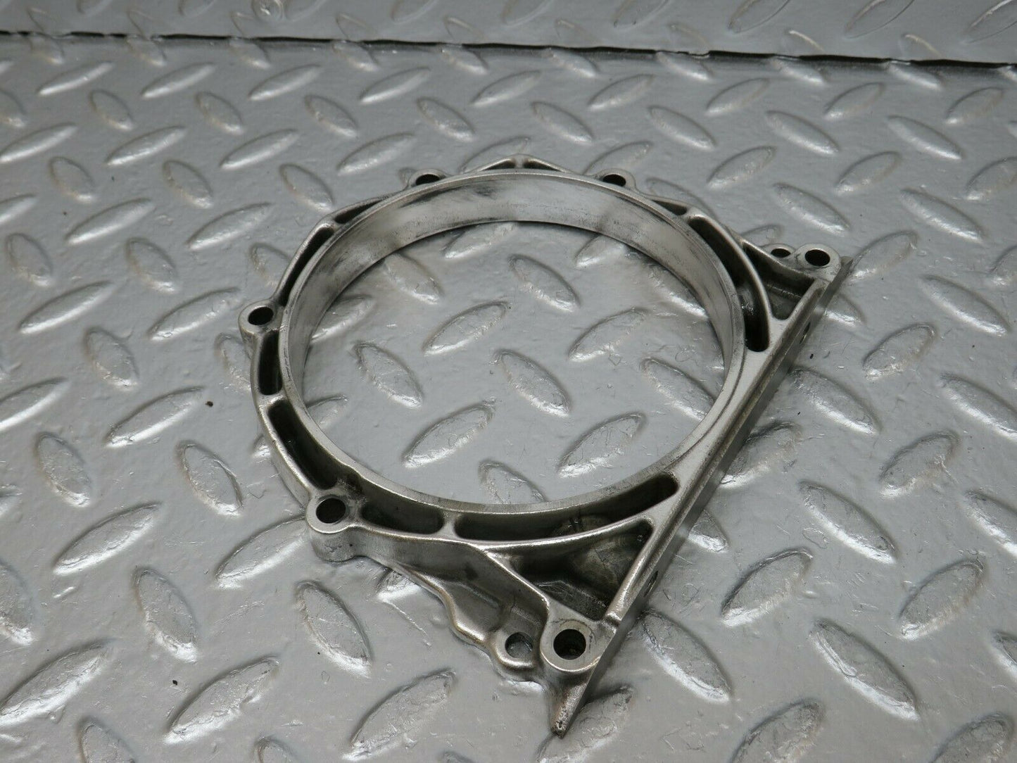 24384 Mercedes-Benz S124 220TE Wagon Crankshaft Rear Sealing Cover 6010110108