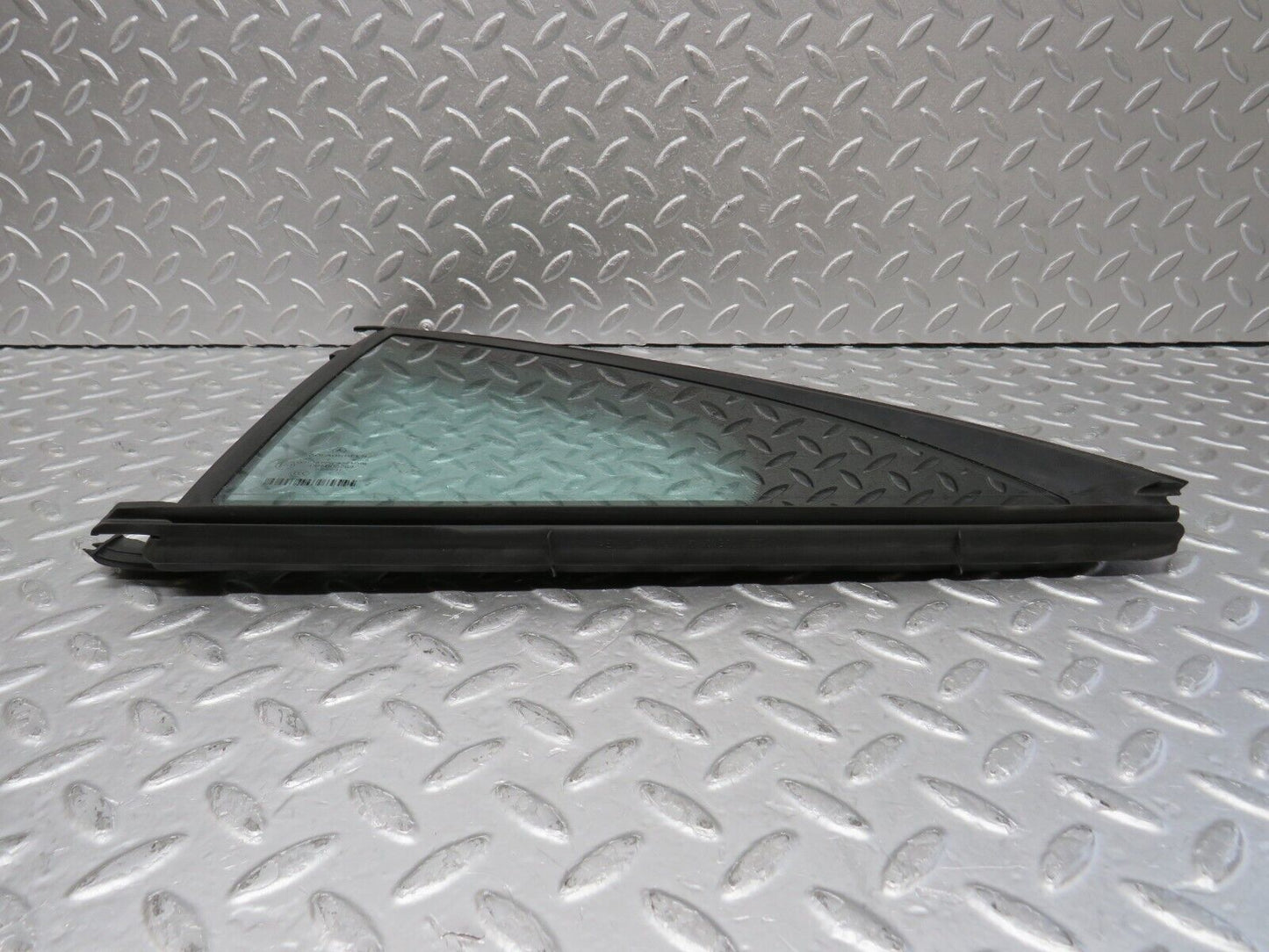 35164 Mercedes-Benz W221 Rear Left Quarter Window Glass 2217350124