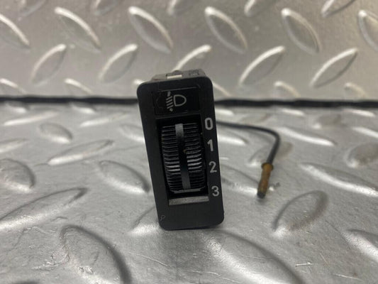 35182 Mercedes-Benz W221 Headlight Level Switch 0008000773