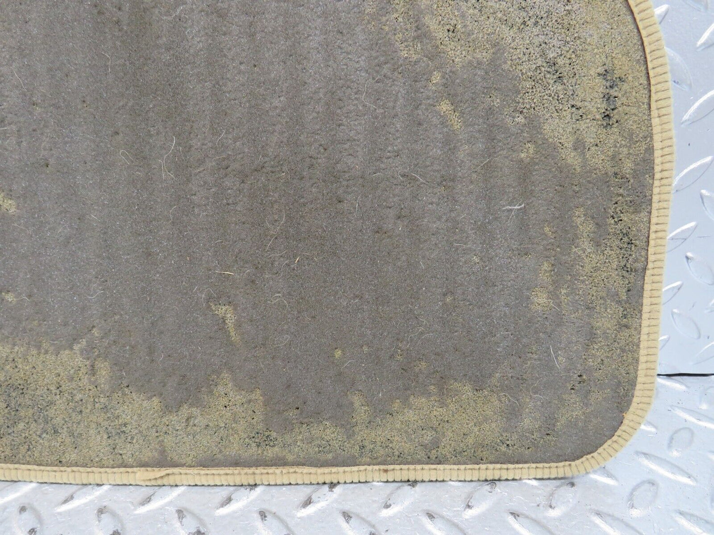 28925 Mercedes-Benz C124 320CE Coupe Rear Left Floor Carpet Beige