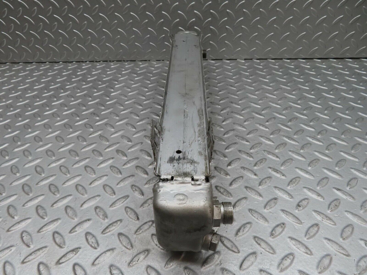 12436 Mercedes-Benz W108 280SE 3.5 Oil Cooler Radiator Behr 1161800465