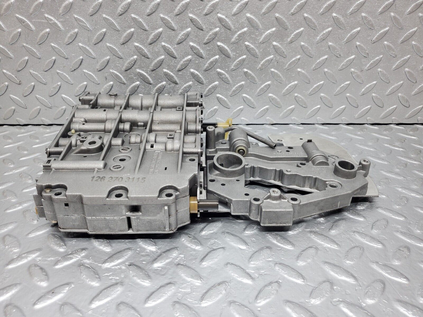 44575 Mercedes-Benz W123 280E Automatic Gearbox Valve Body 722.309 1262703115 1262772901