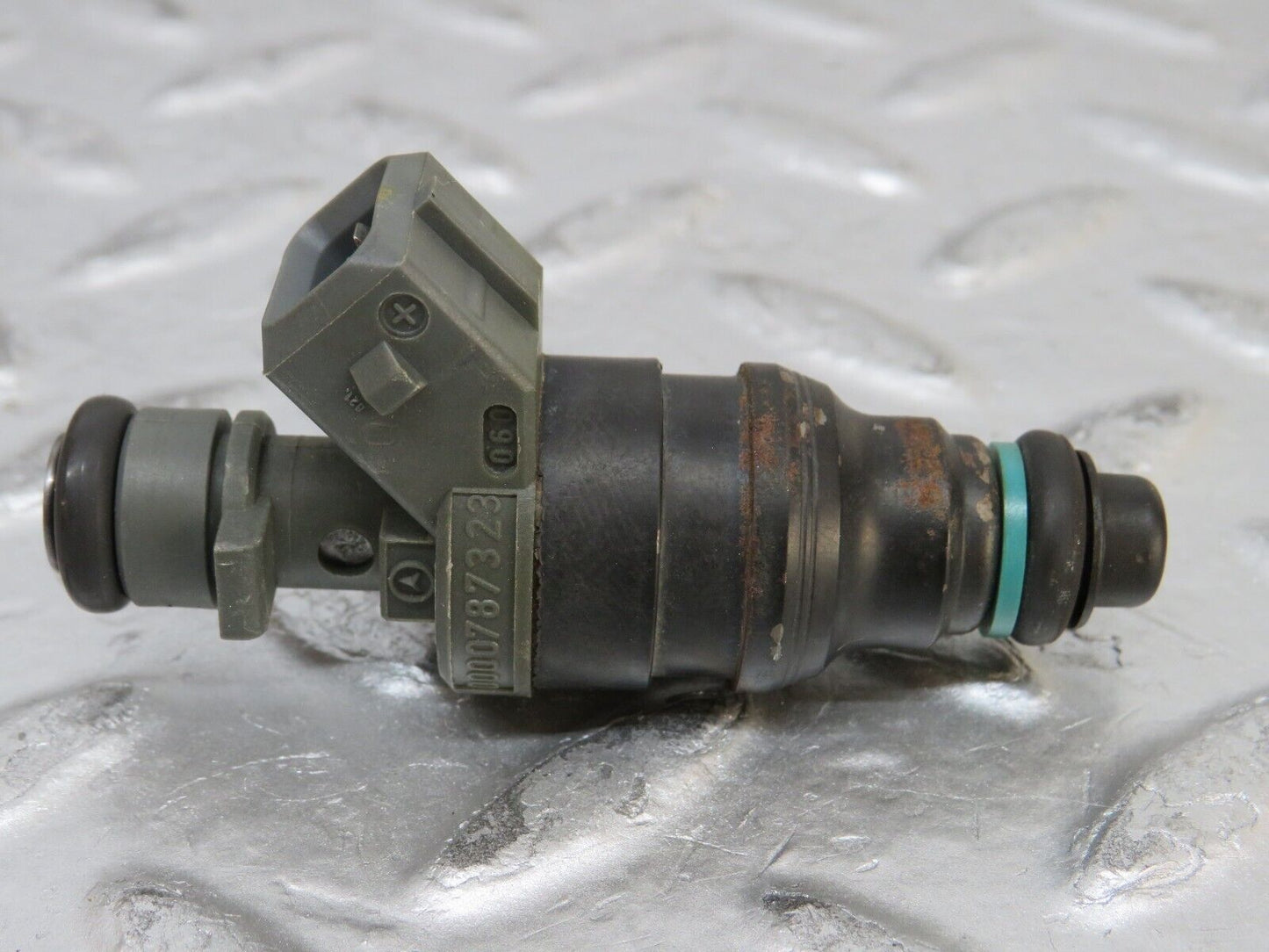 26714 Mercedes-Benz C124 220CE Coupe Fuel Injector Bosch 0000787323 0280155209