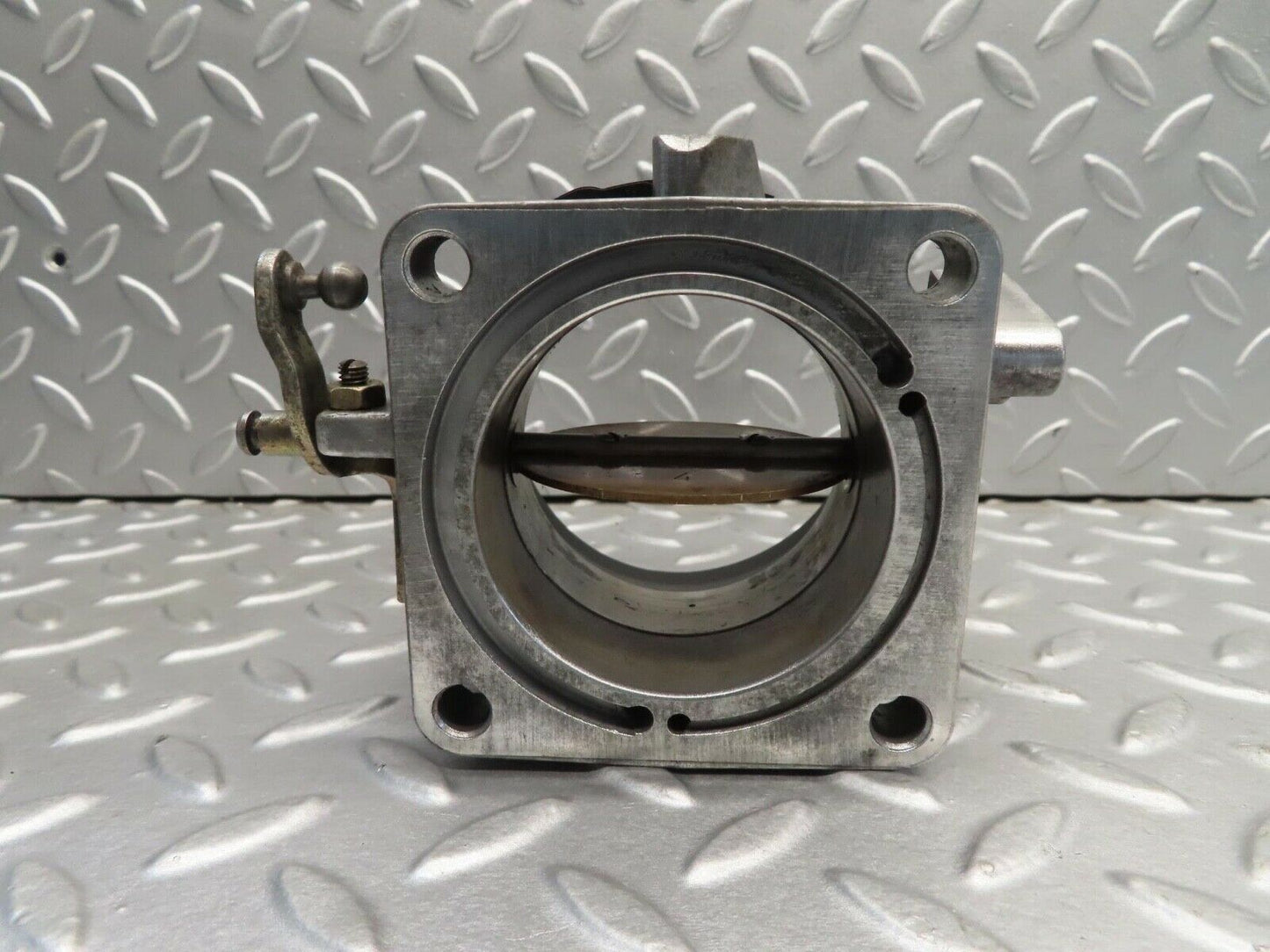 11717 Mercedes-Benz R107 450SL Coupe Throttle Body Valve 1001410382