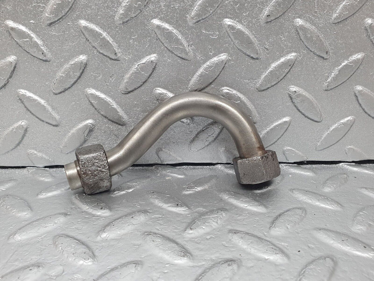 43566 Mercedes-Benz C126 380SEC Coupe EGR Valve Hose Pipe