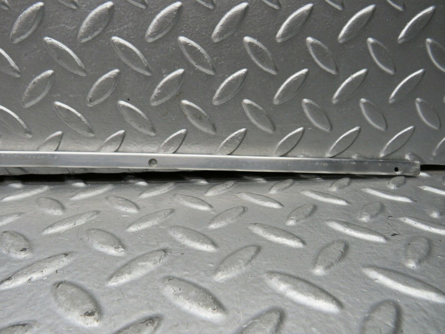 21763 Mercedes-Benz W126 300SE Sun Roof Chrome Trim