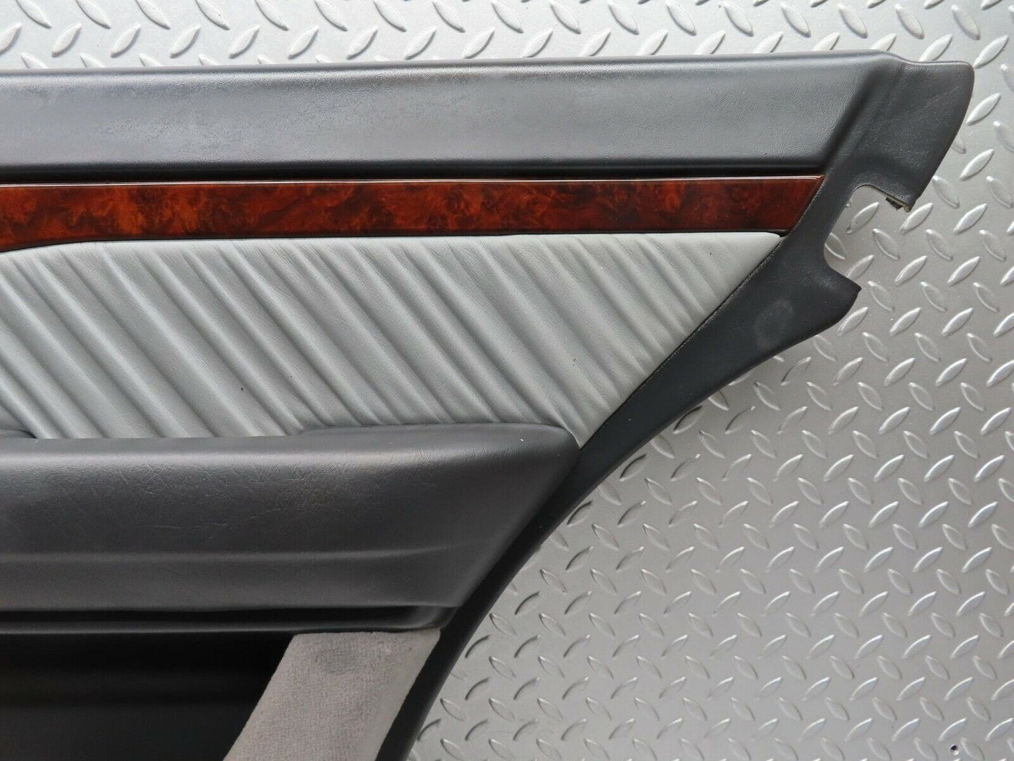 15107 Mercedes-Benz W140 S320 Rear Right Door Card