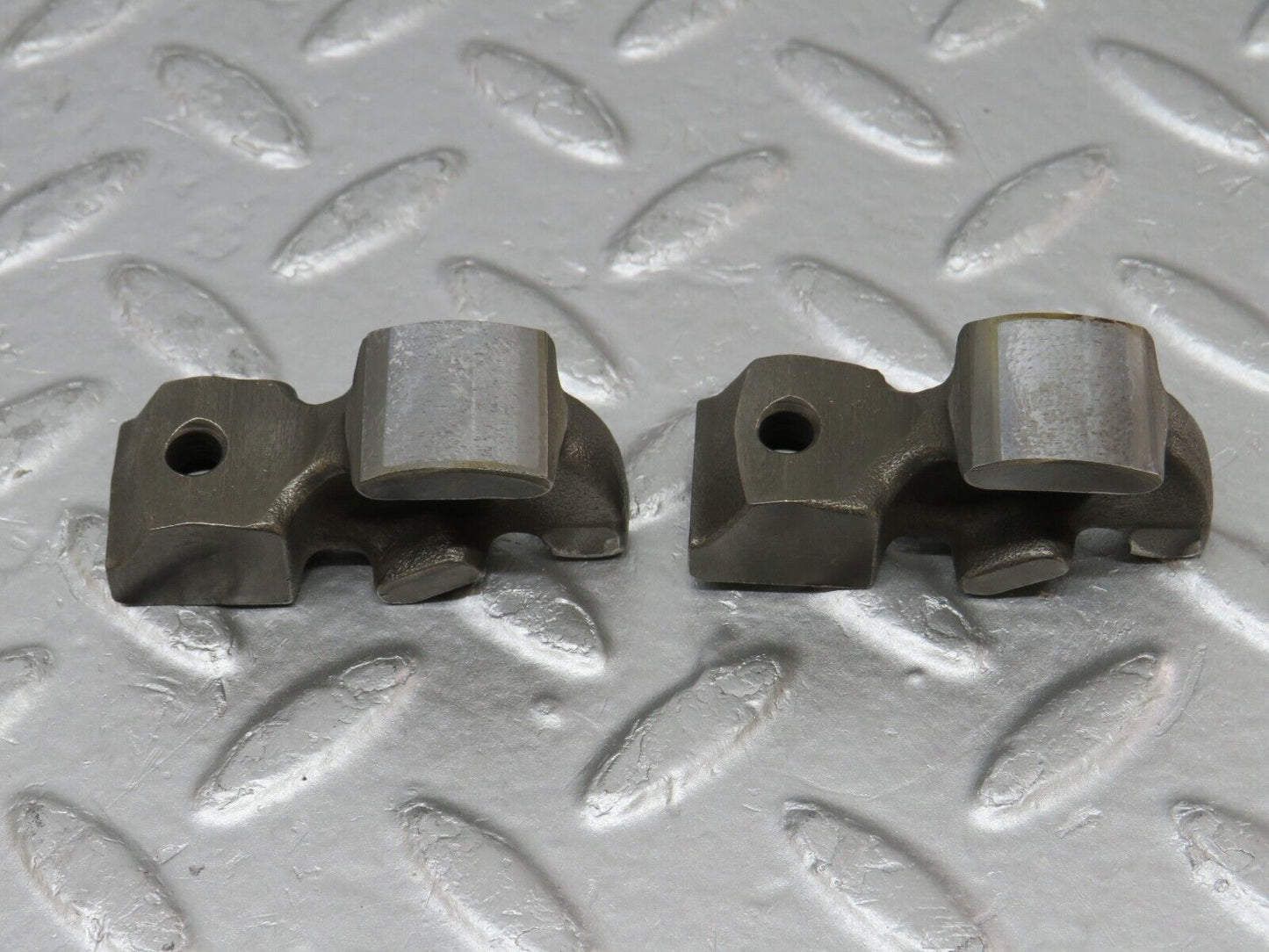 34562 Mercedes-Benz C126 380SEC Coupe Rocker Arm With Valve Tappet