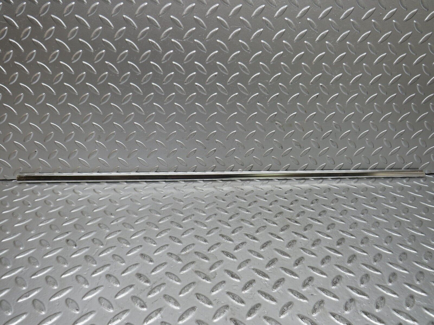 28471 Mercedes-Benz S123 240D Wagon Front Right Door Chrome Moulding Trim