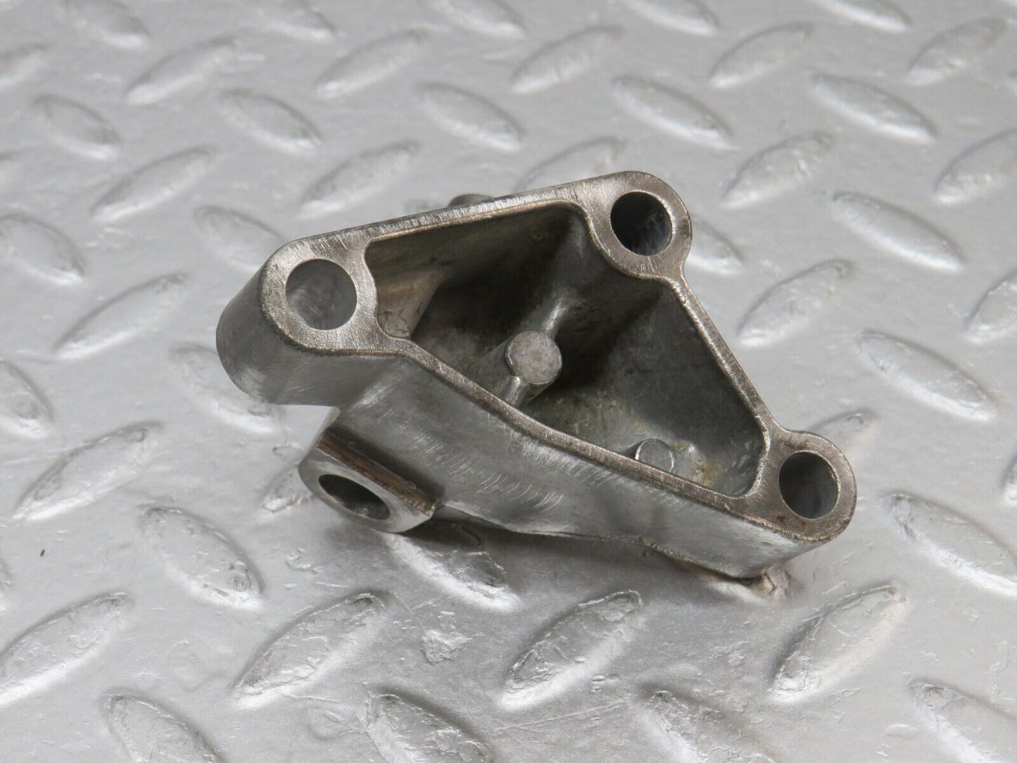 36576 Mercedes-Benz W201 190E 2.0L Alternator Generator Support Bracket 1021550835
