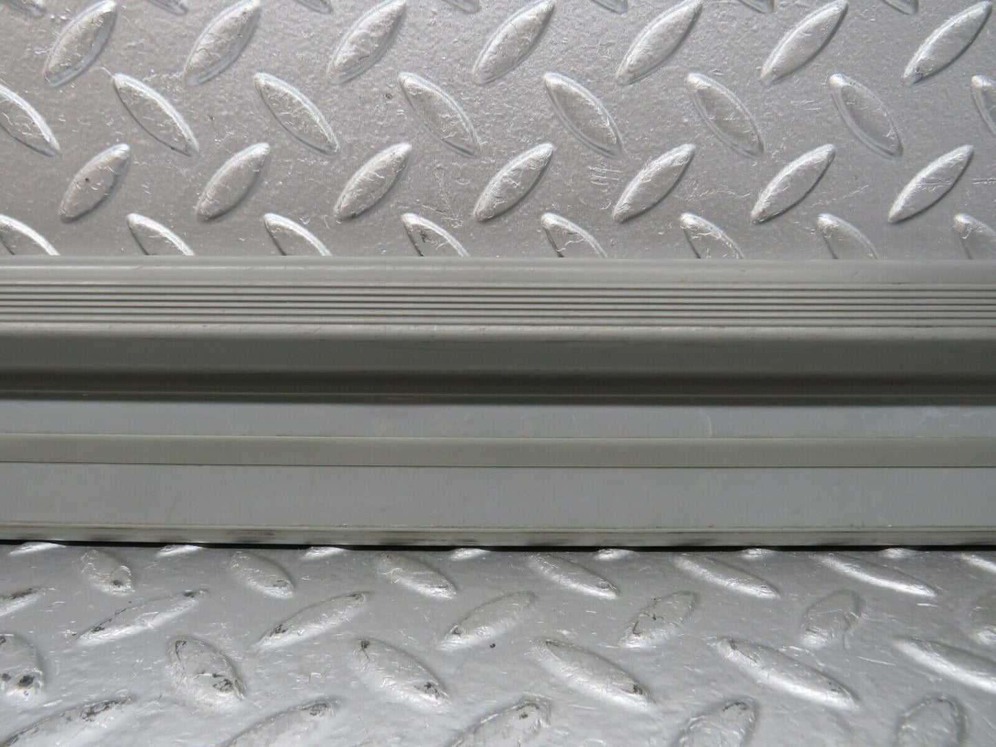 31206 Mercedes-Benz S124 220TE Wagon Front Right Door Sill Trim