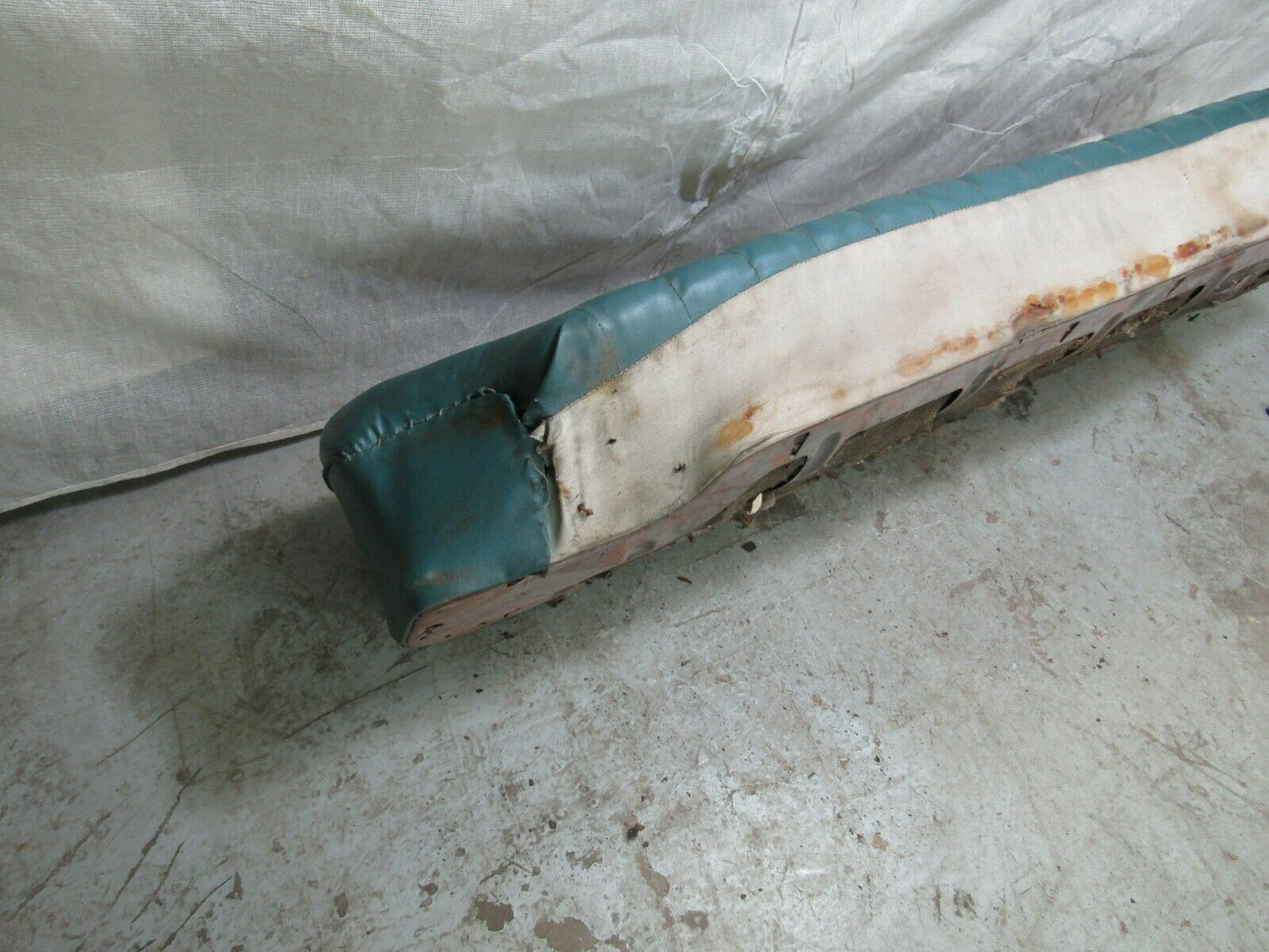 3259 Mercedes-Benz W120 PONTON Rear Seat Blue Bottom