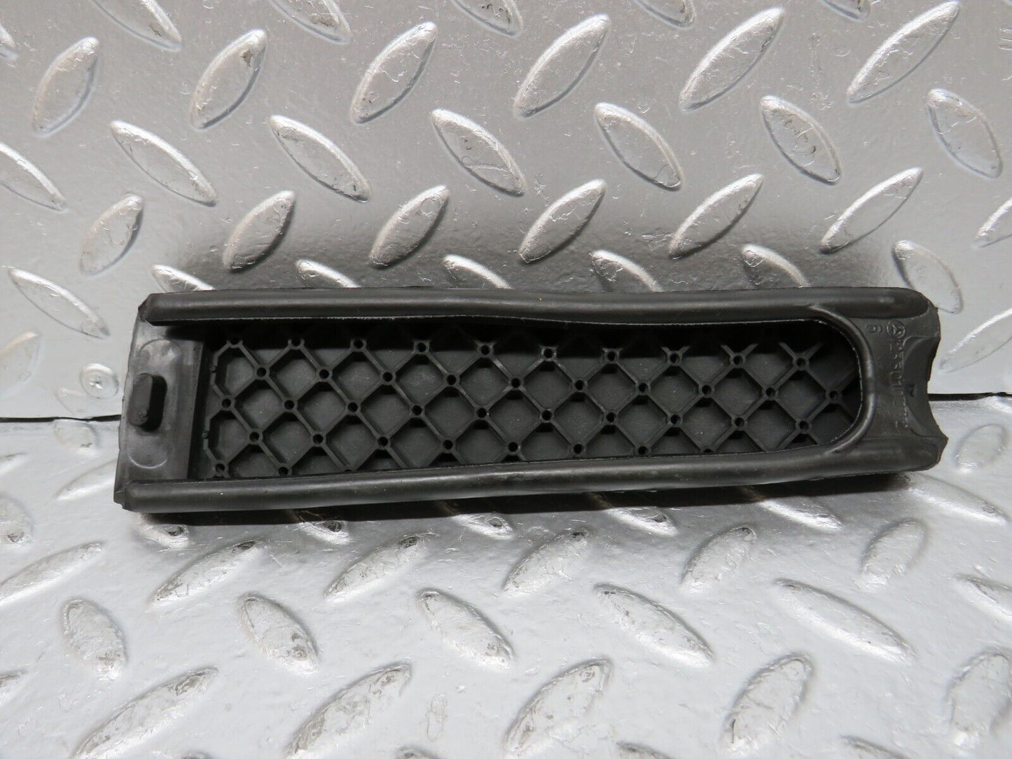 29723 Mercedes-Benz W123 230E Accelerator Pedal Rubber 1233010082