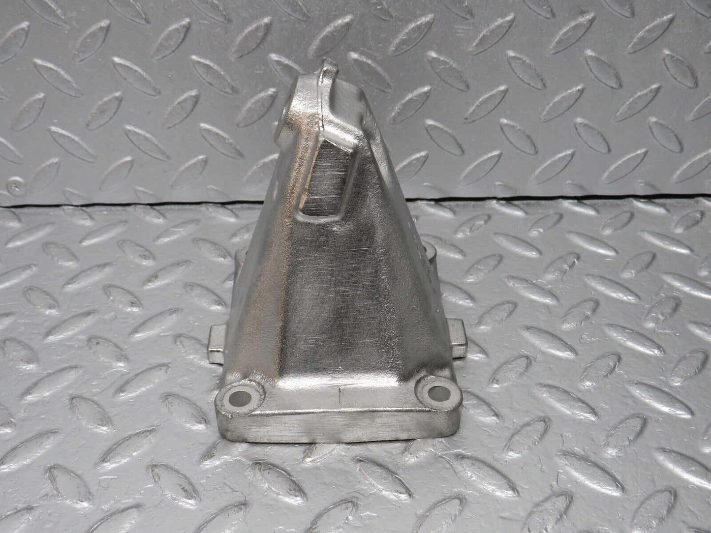 39428 Mercedes-Benz R129 320SL Coupe Engine Mount Bracket Right 1042230504