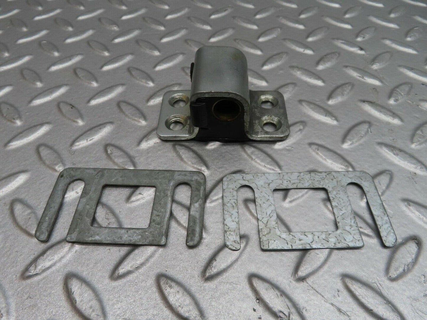 7037 Mercedes-Benz W123 230E Door Lock Latch Left Side