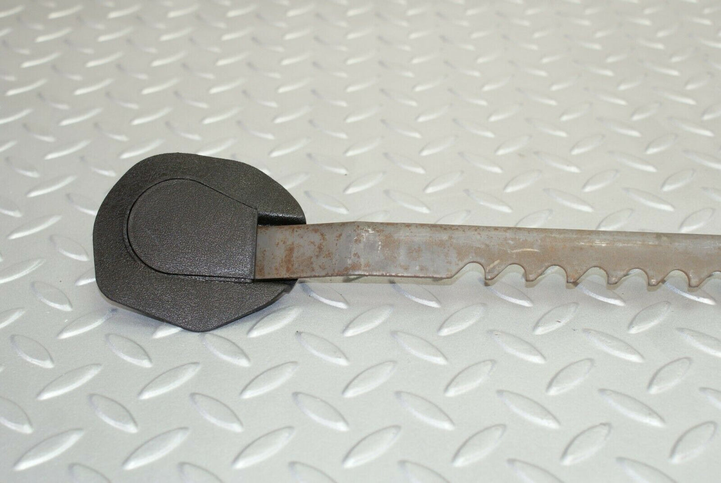 3001 Mercedes-Benz C123 280CE Coupe Right Seat Belt Runner With Cover