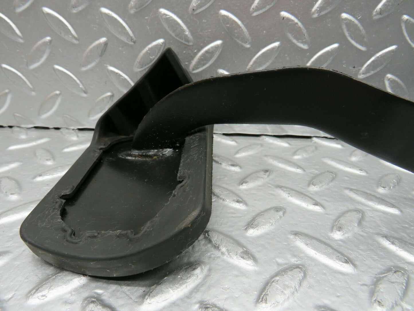 24095 Mercedes-Benz W123 280E Brake Pedal