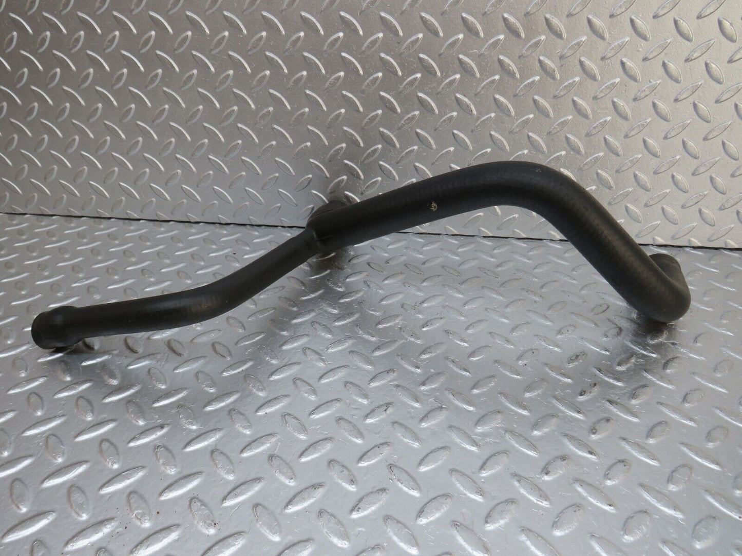 33585 Mercedes-Benz W201 190E Radiator Hose 2015014082
