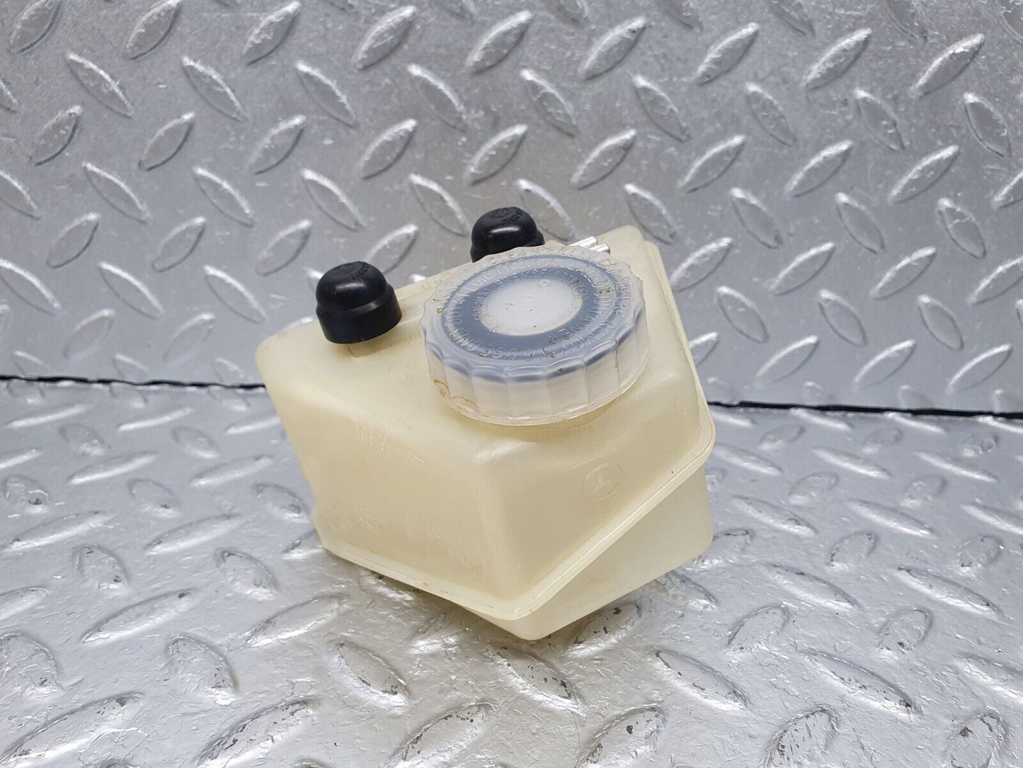 40955 Mercedes-Benz W126 300SE Brake Fluid Reservoir Tank