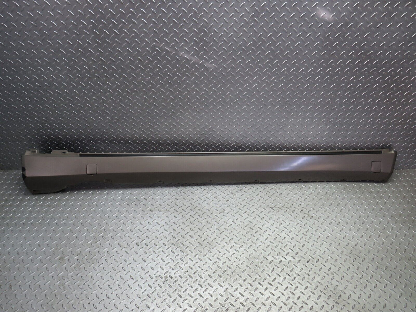 36607 Mercedes-Benz W201 190E 2.0L Side Skirt Right 2016906440 2016980930 2016981130