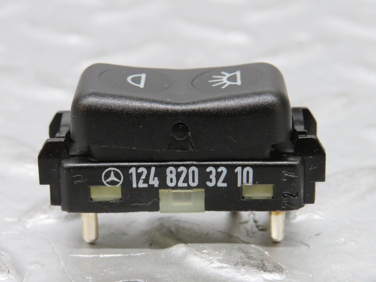 32463 Mercedes-Benz S124 300TE Rear Interior Dome Light Switch 1248203210