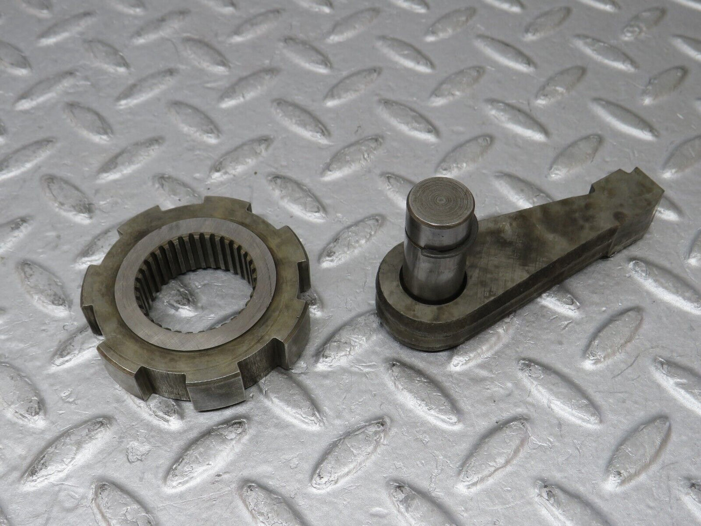 36413 Mercedes-Benz R107 450 Automatic Gearbox Parking Gear 722.002