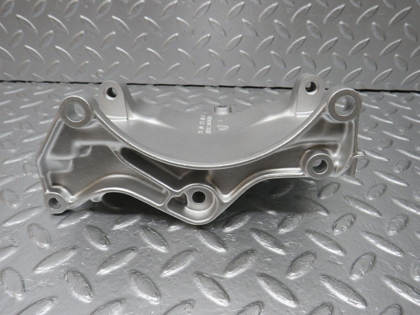 33536 Mercedes-Benz W202 C180 AC Compressor Support Bracket 1111550135