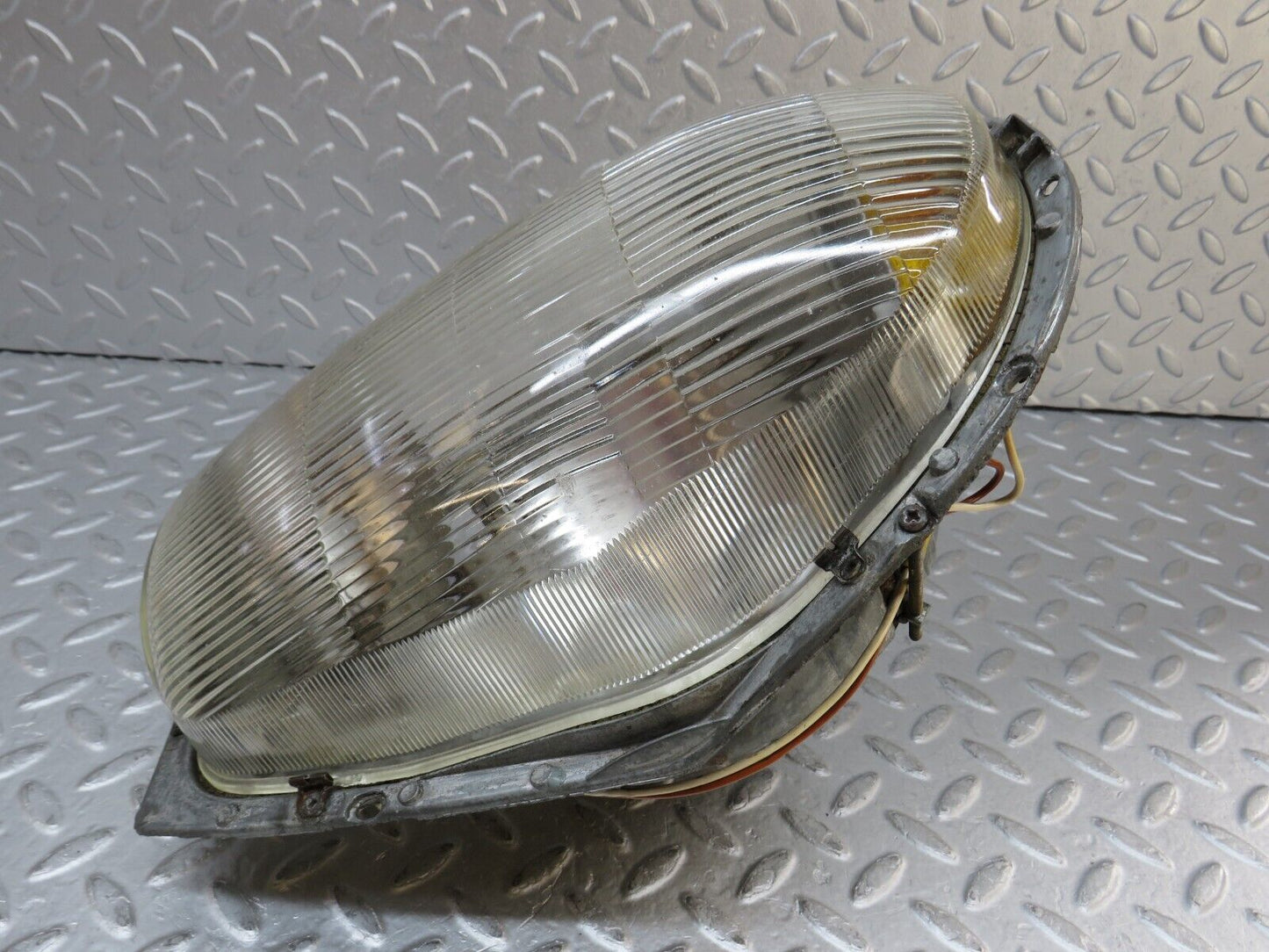 35864 Mercedes-Benz W108 Headlight Bosch 1305630023