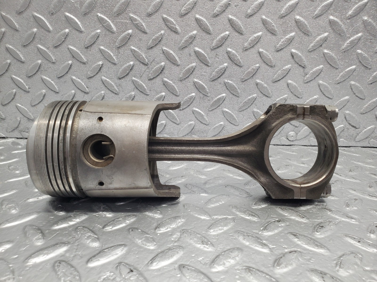 W112 piston with connecting rod used OEM