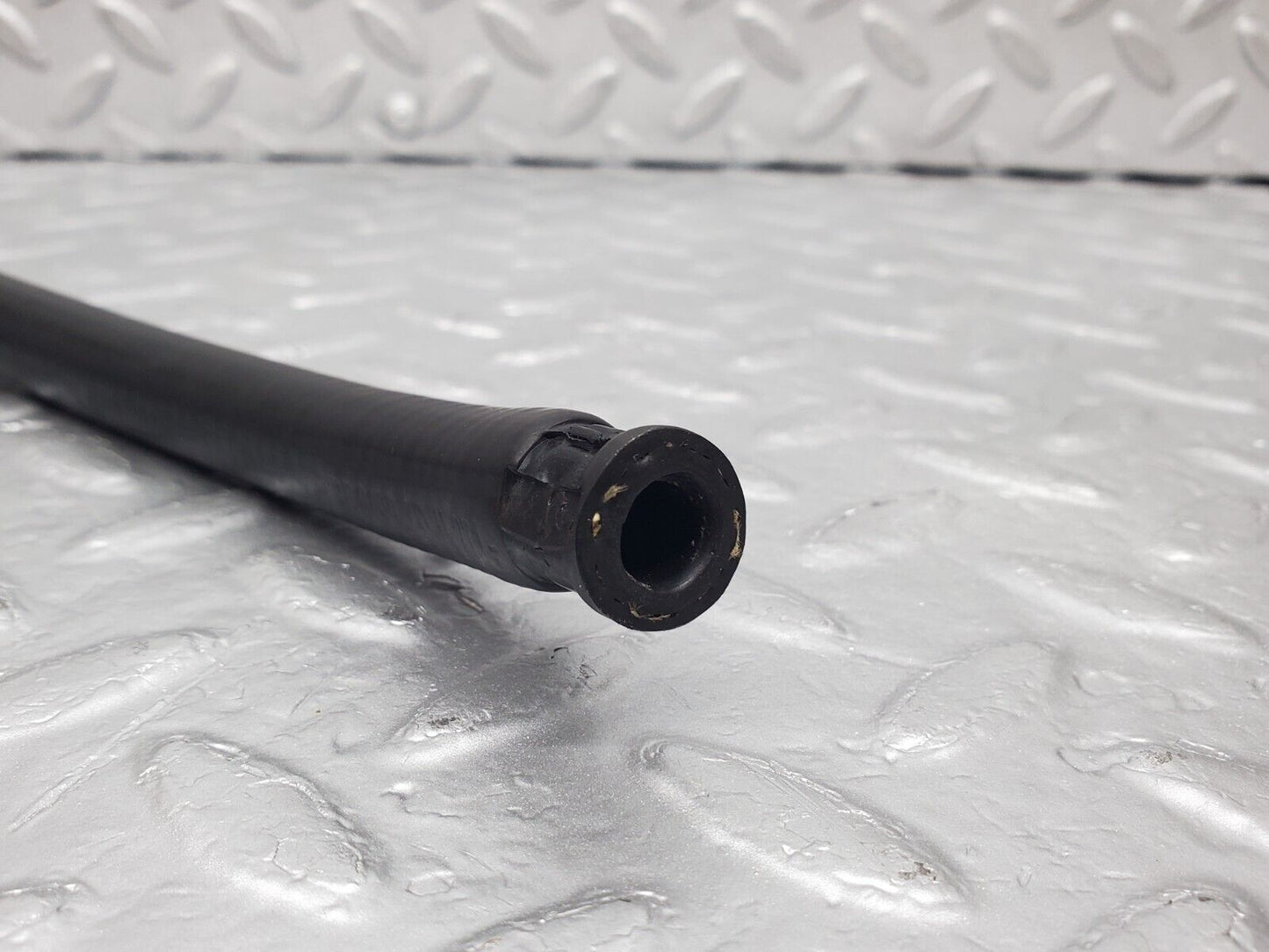 45849 Mercedes-Benz W126 420SE Coolant Expansion Tank Hose Pipe