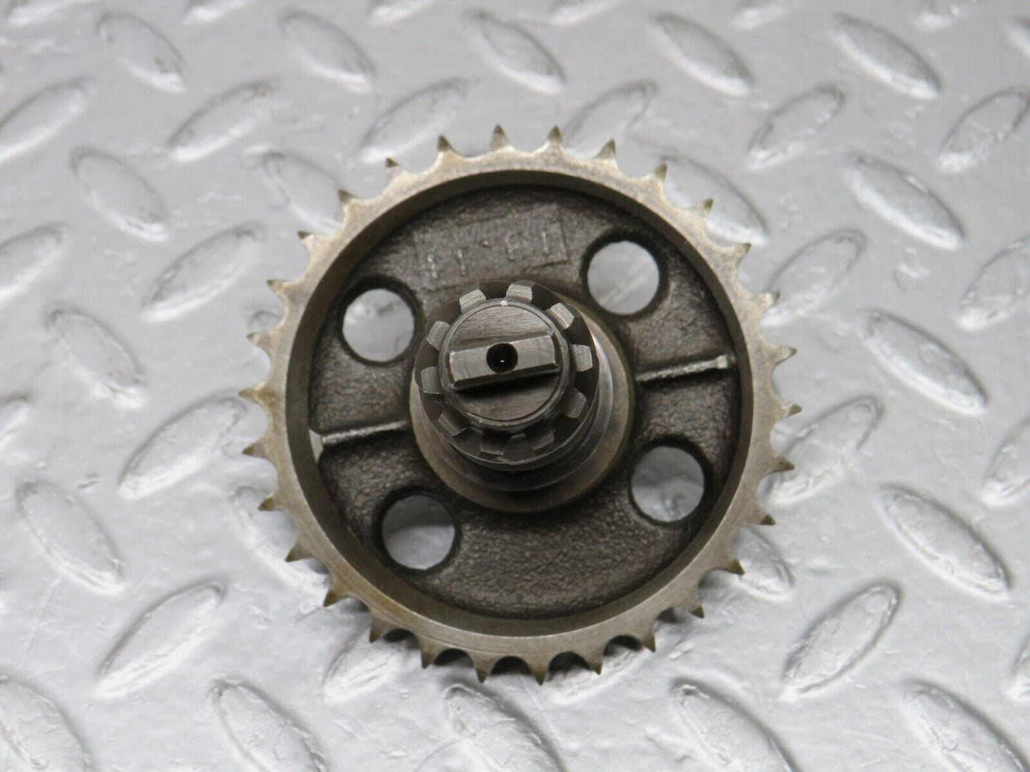 39144 Mercedes-Benz R107 500SL Camshaft Intermediate Timing Gear 1161570414