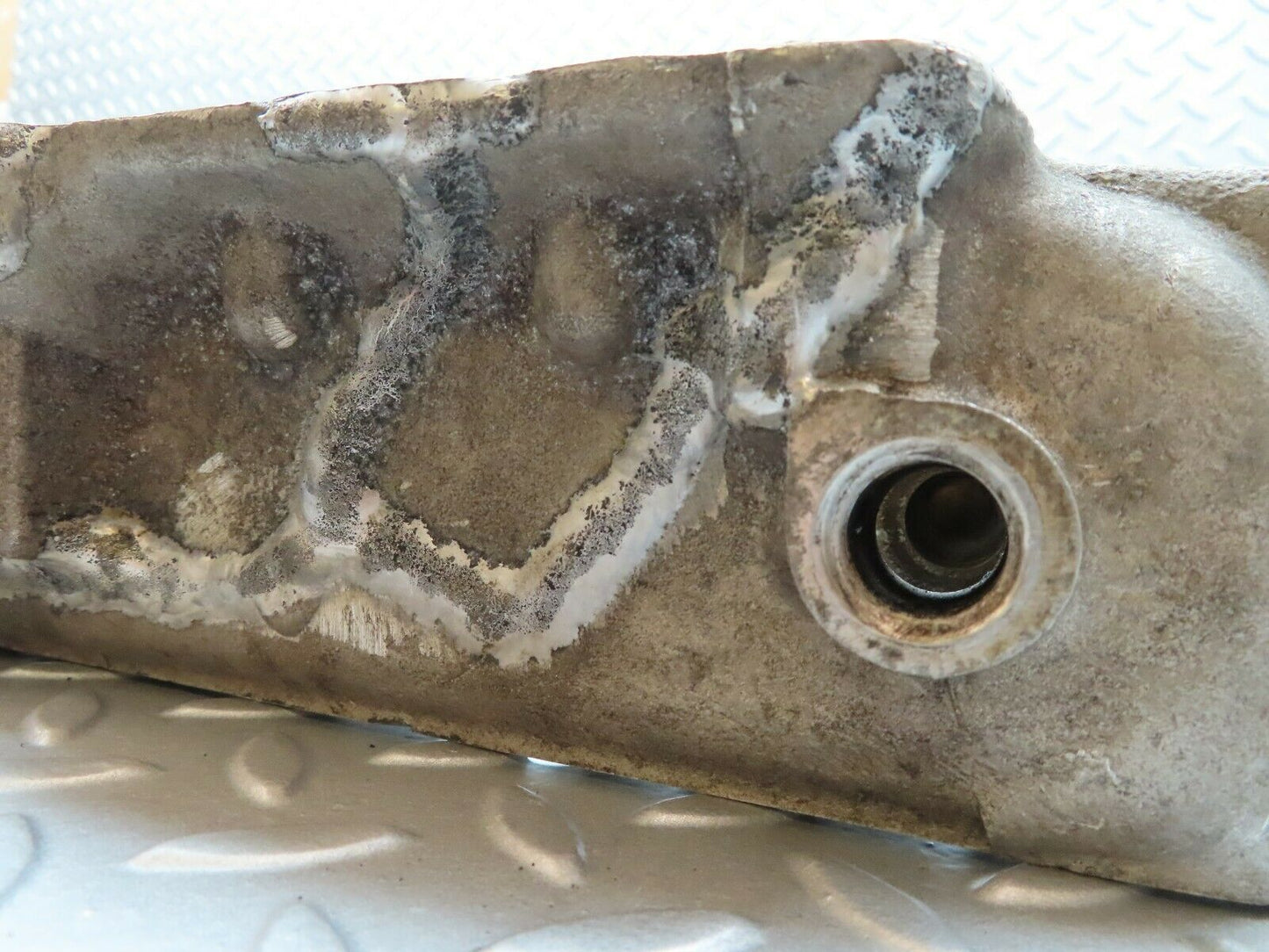 3676 Mercedes-Benz W108 280SE Cylinder Head 1300160001