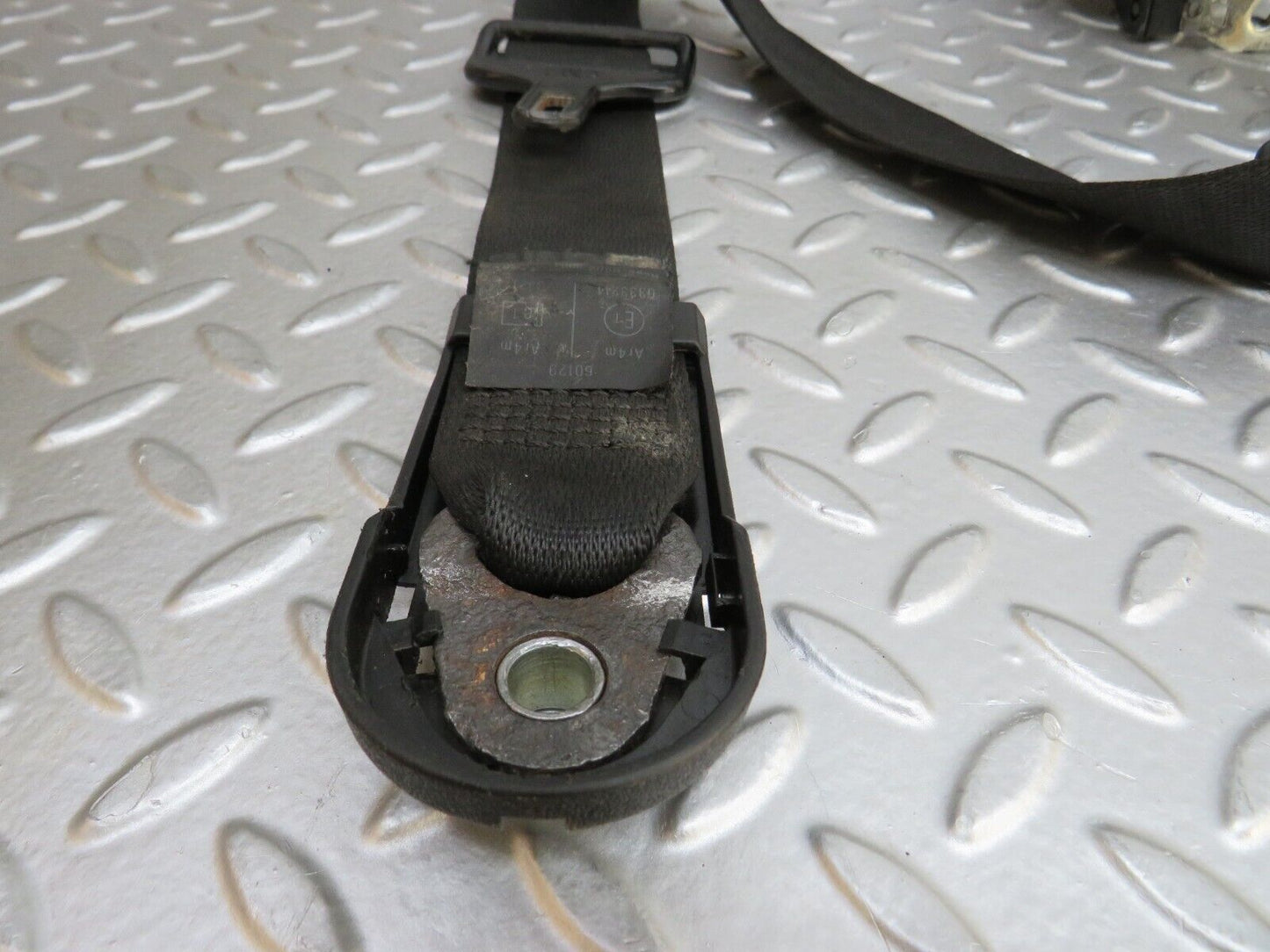 37163 Mercedes-Benz C126 420SEC Coupe Front Right Seat Belt With Buckles 1268806886