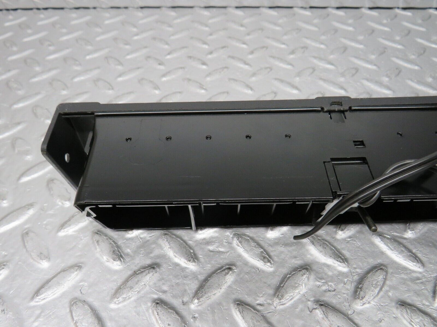 32559 Mercedes-Benz S124 300TE Wagon Dashboard Centre Air Vent