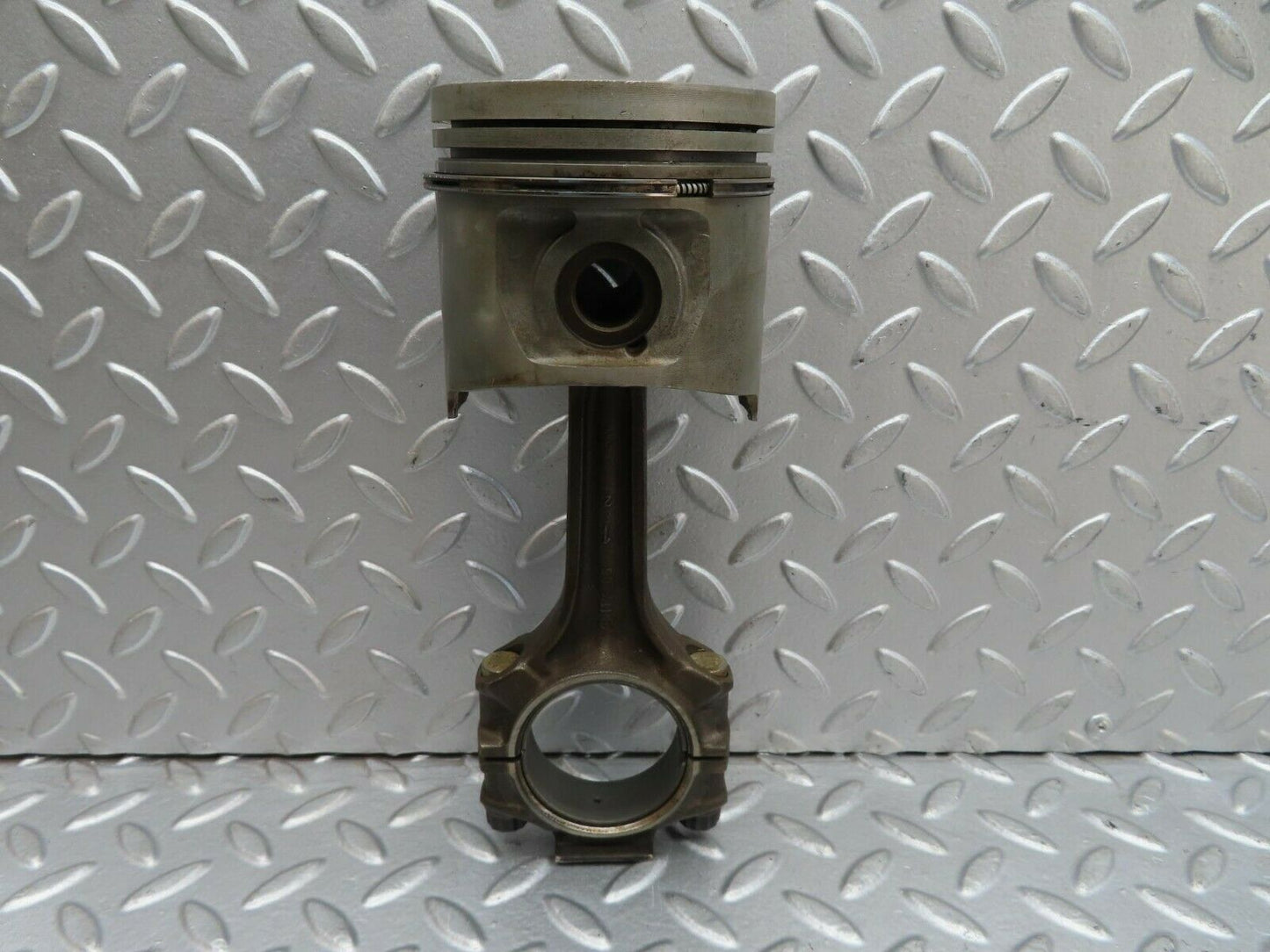 15776 Mercedes-Benz R107 450SL Piston With Connecting Rod 92.00 mm
