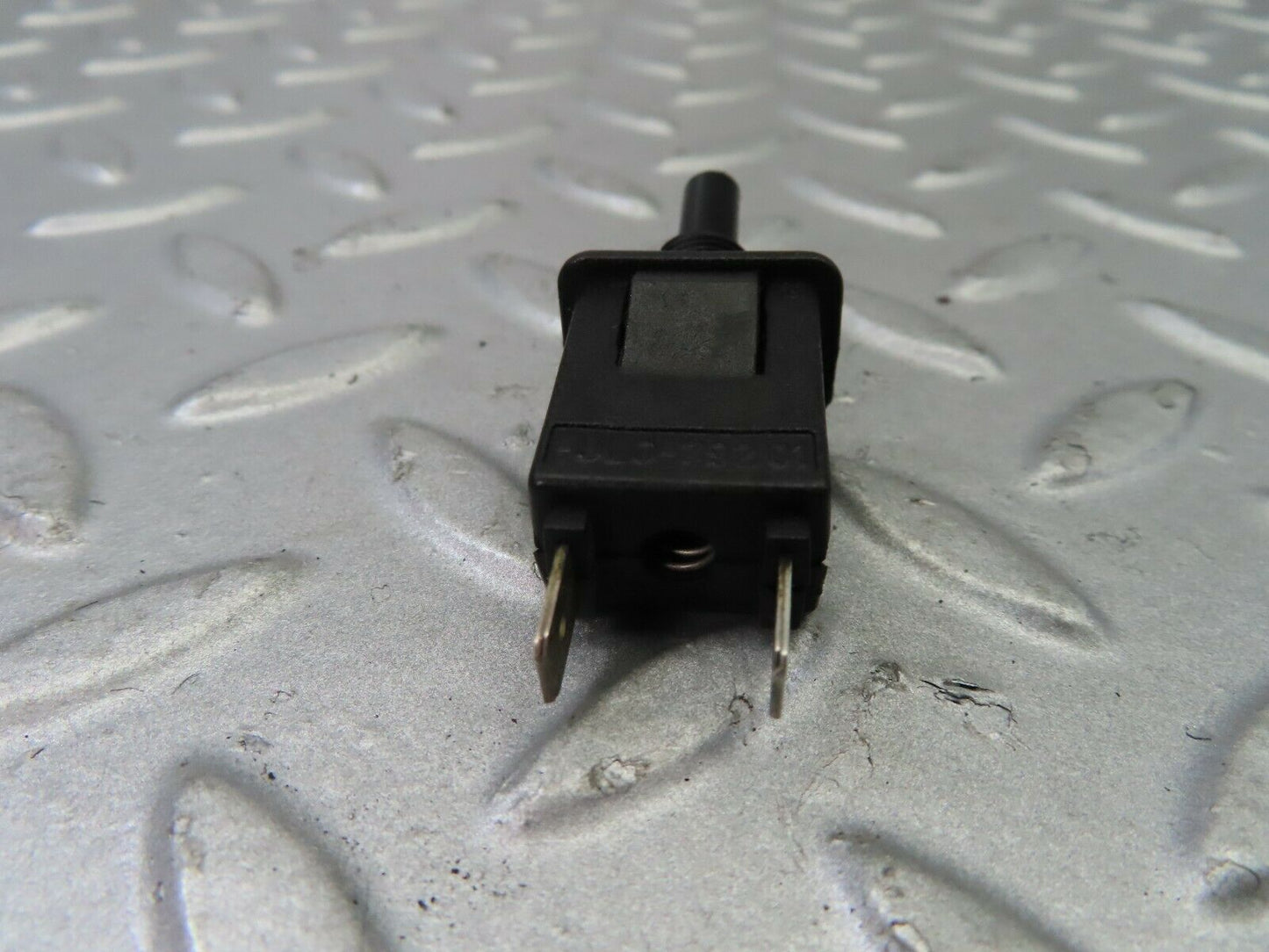 7473 Mercedes-Benz W116 450SE Door Contact Switch 0008212852