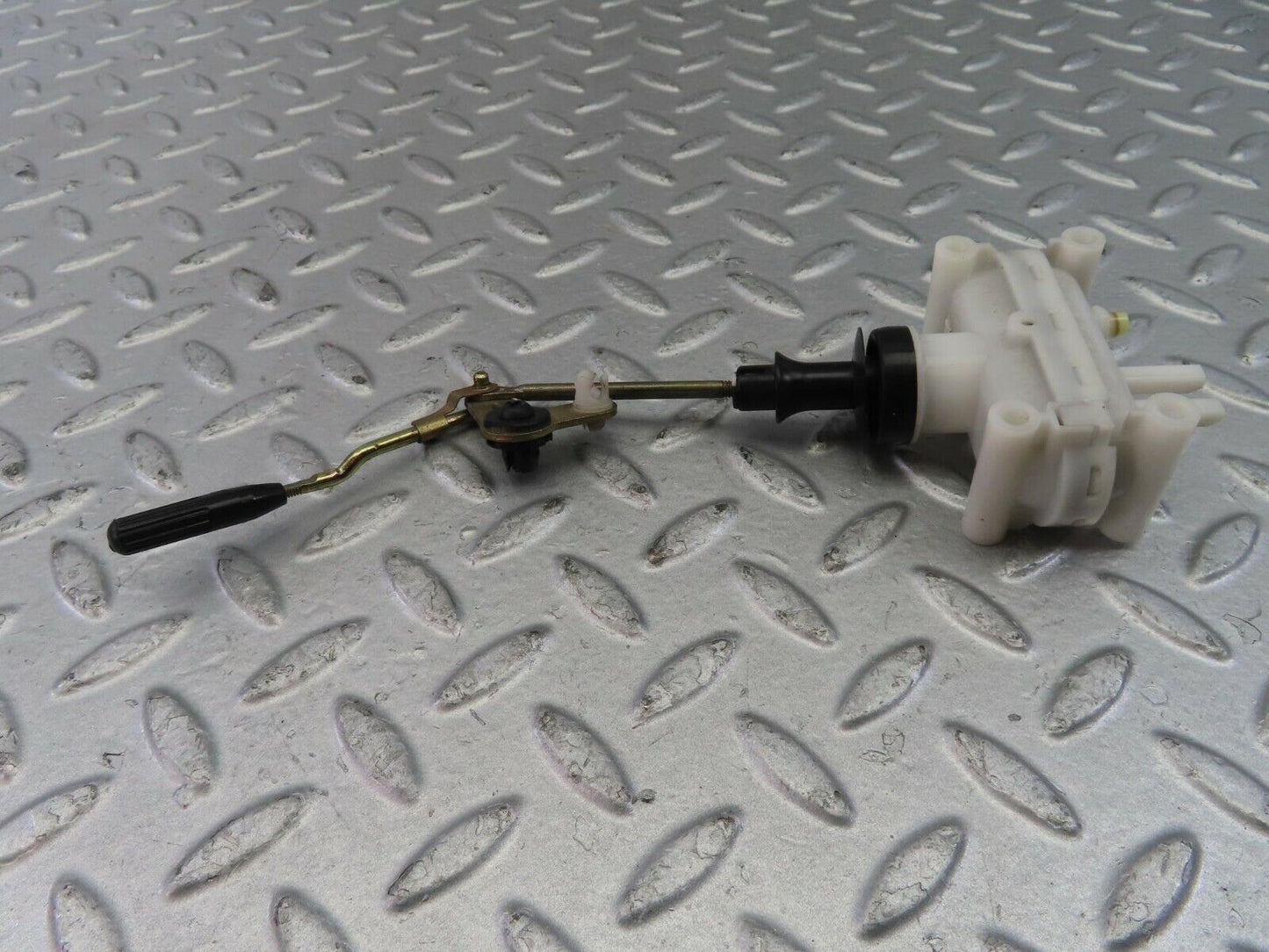 26932 Mercedes-Benz W123 240D Door Lock Vacuum Actuator Rear Left 2018050590