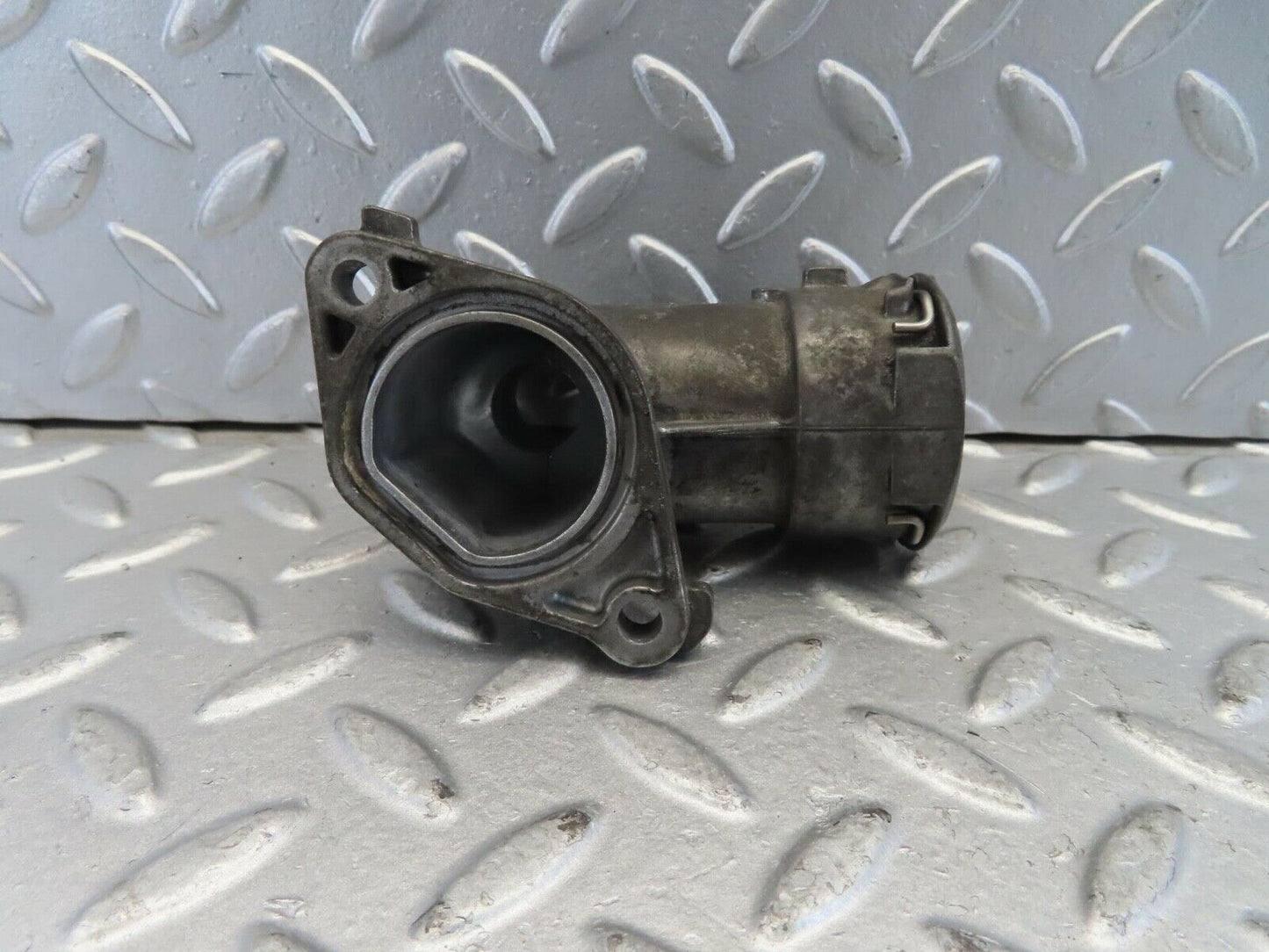 11249 Mercedes-Benz W221 S320 Coolant Flange Pipe 6422000056